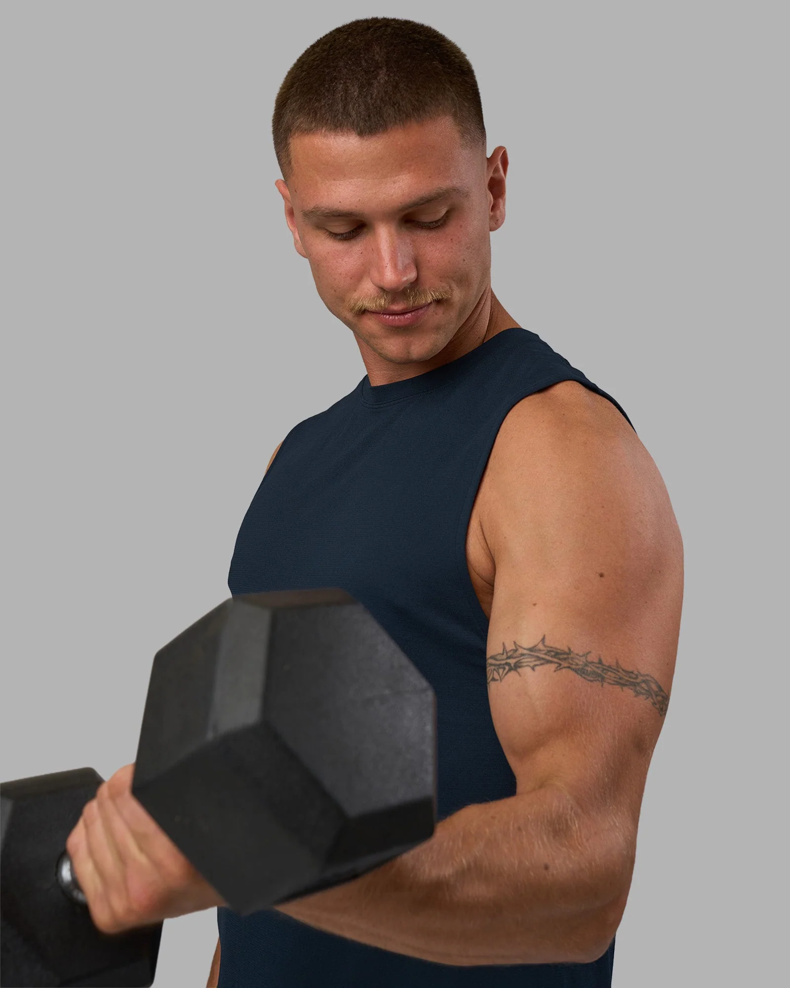 AeroFLX+ Seamless Muscle Tank - Navy/Navy - Image 2