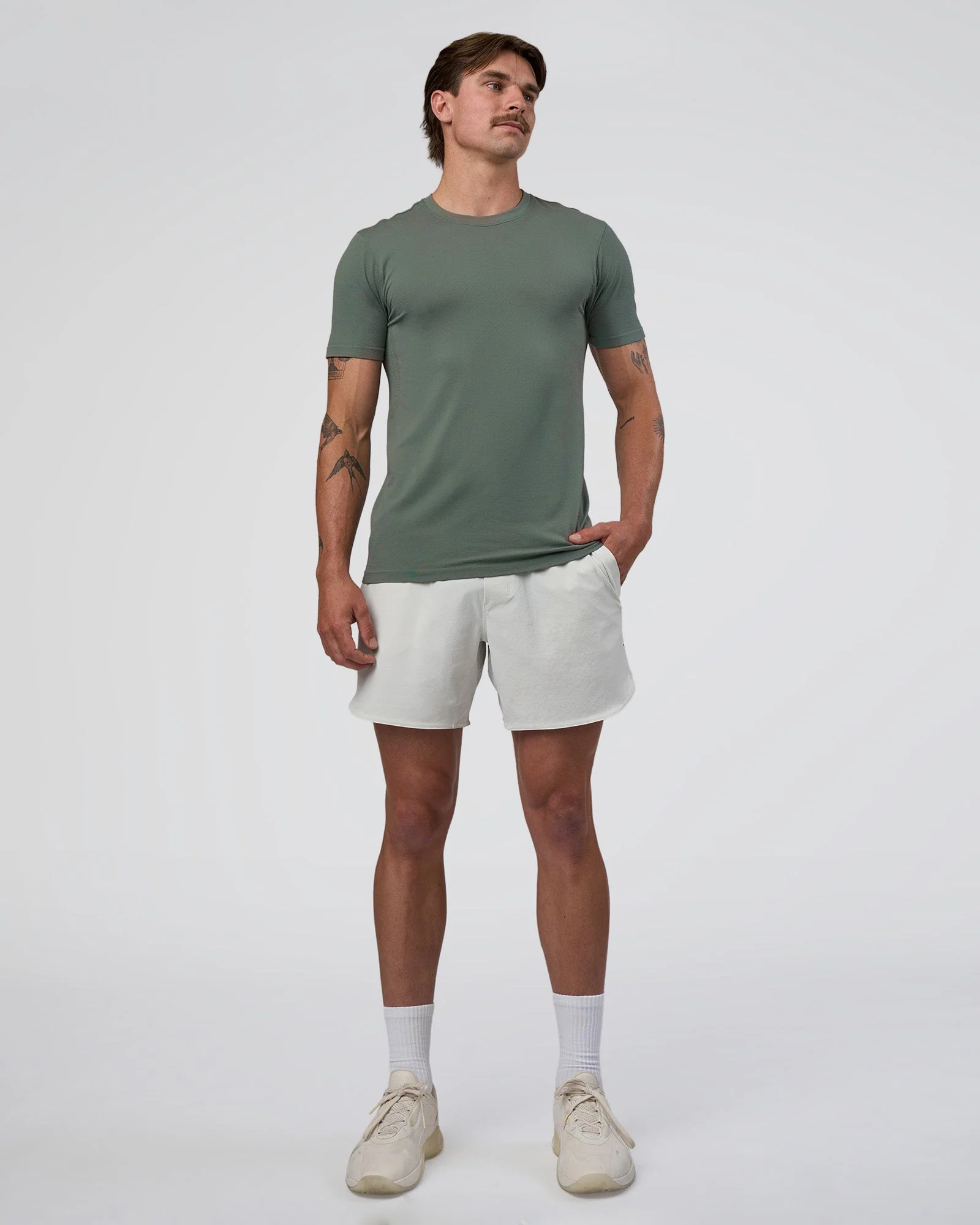 AeroFLX+ Seamless Set In Tee - Graphite/Graphite - Image 6