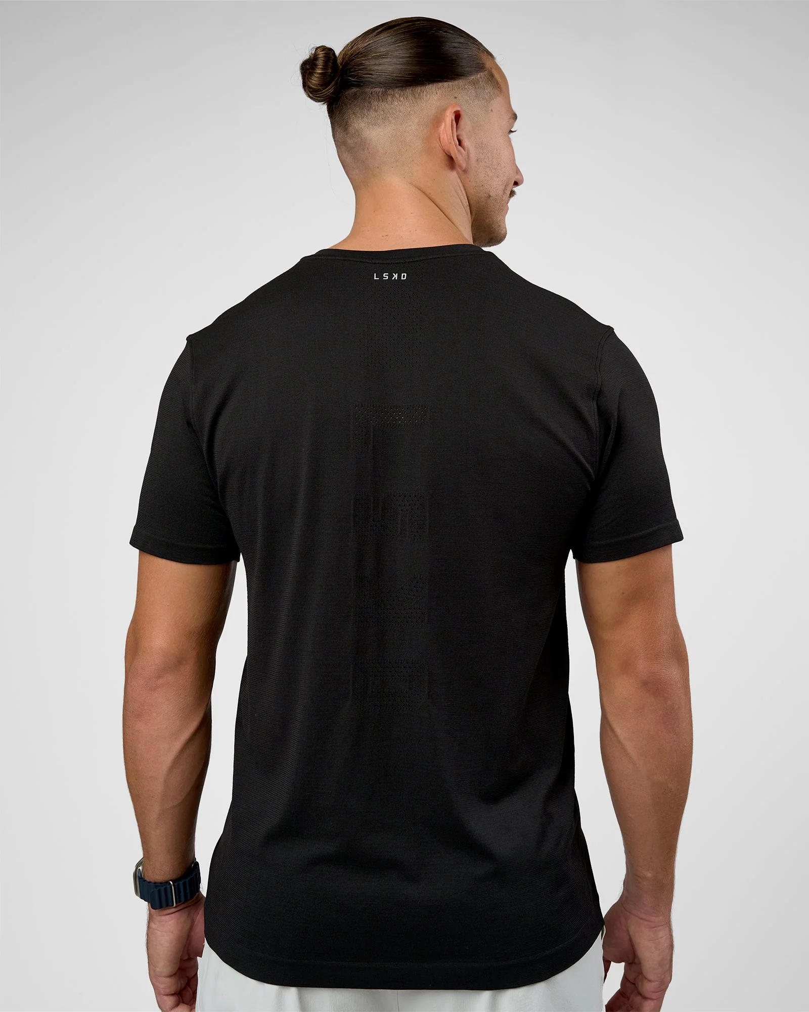 AeroFLX+ Seamless Set In Tee Jacquard - Black - Image 4