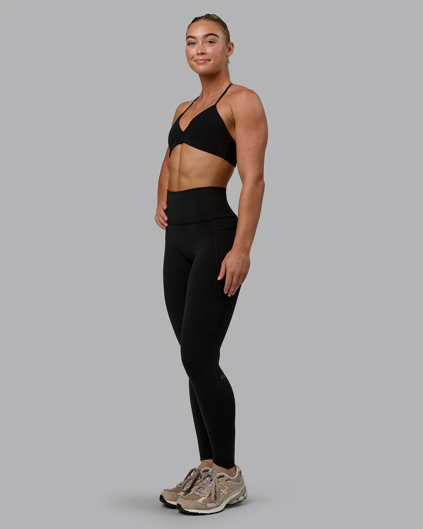 Aura Sports Bra - Black - Image 3