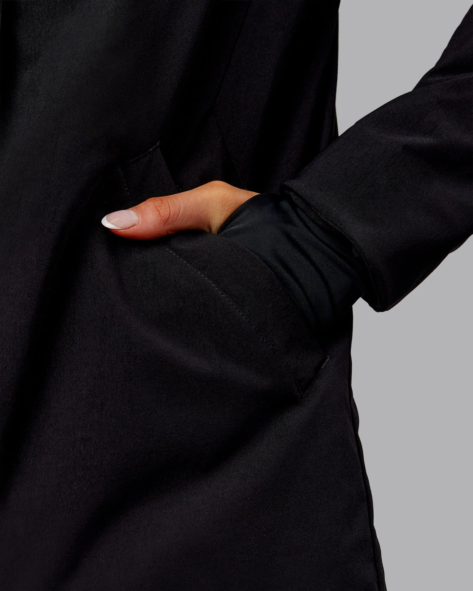Auxiliary 2.0 Longline Jacket - Black - Image 10