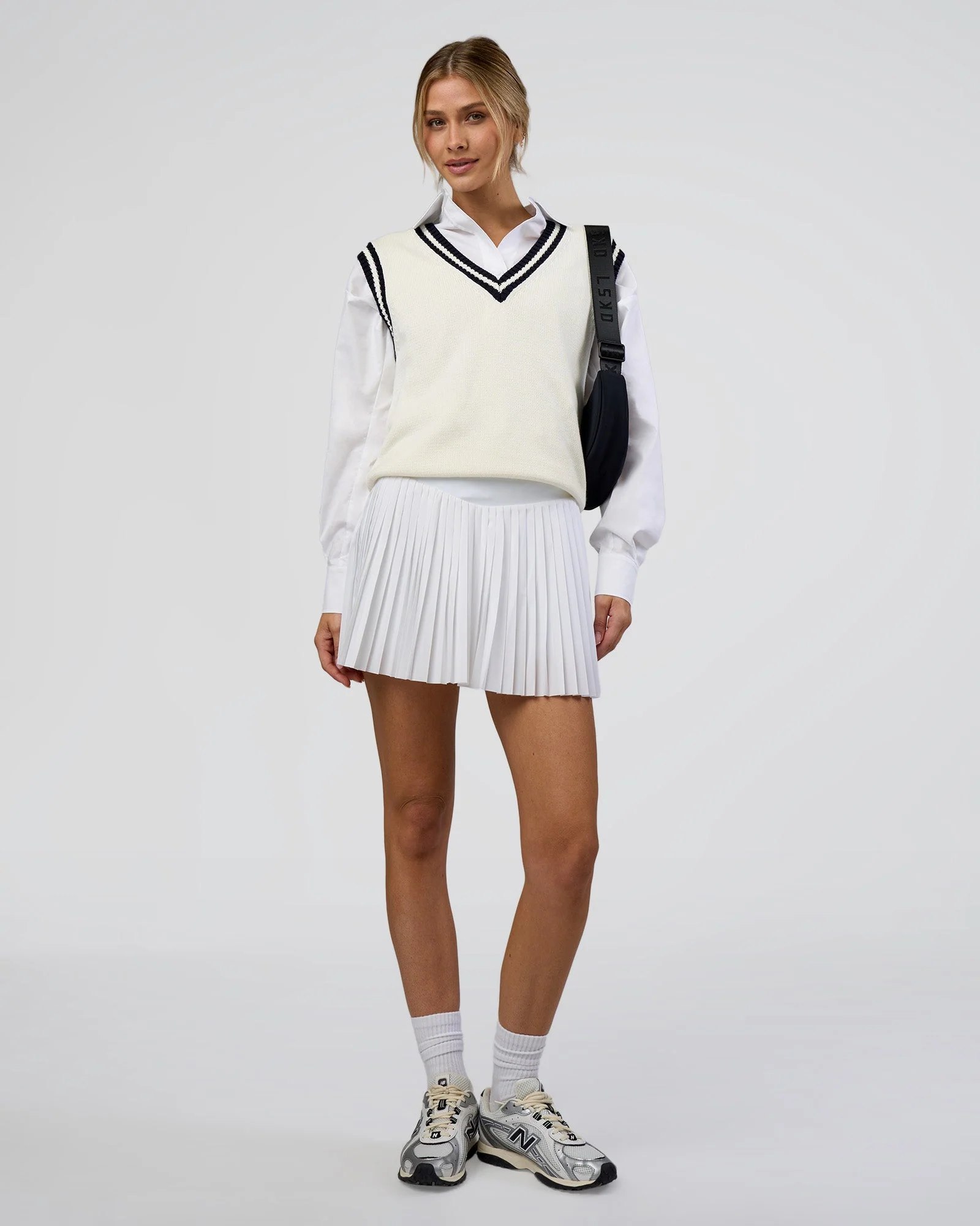 Clubhouse Vest - Off White-Future Navy - Image 7