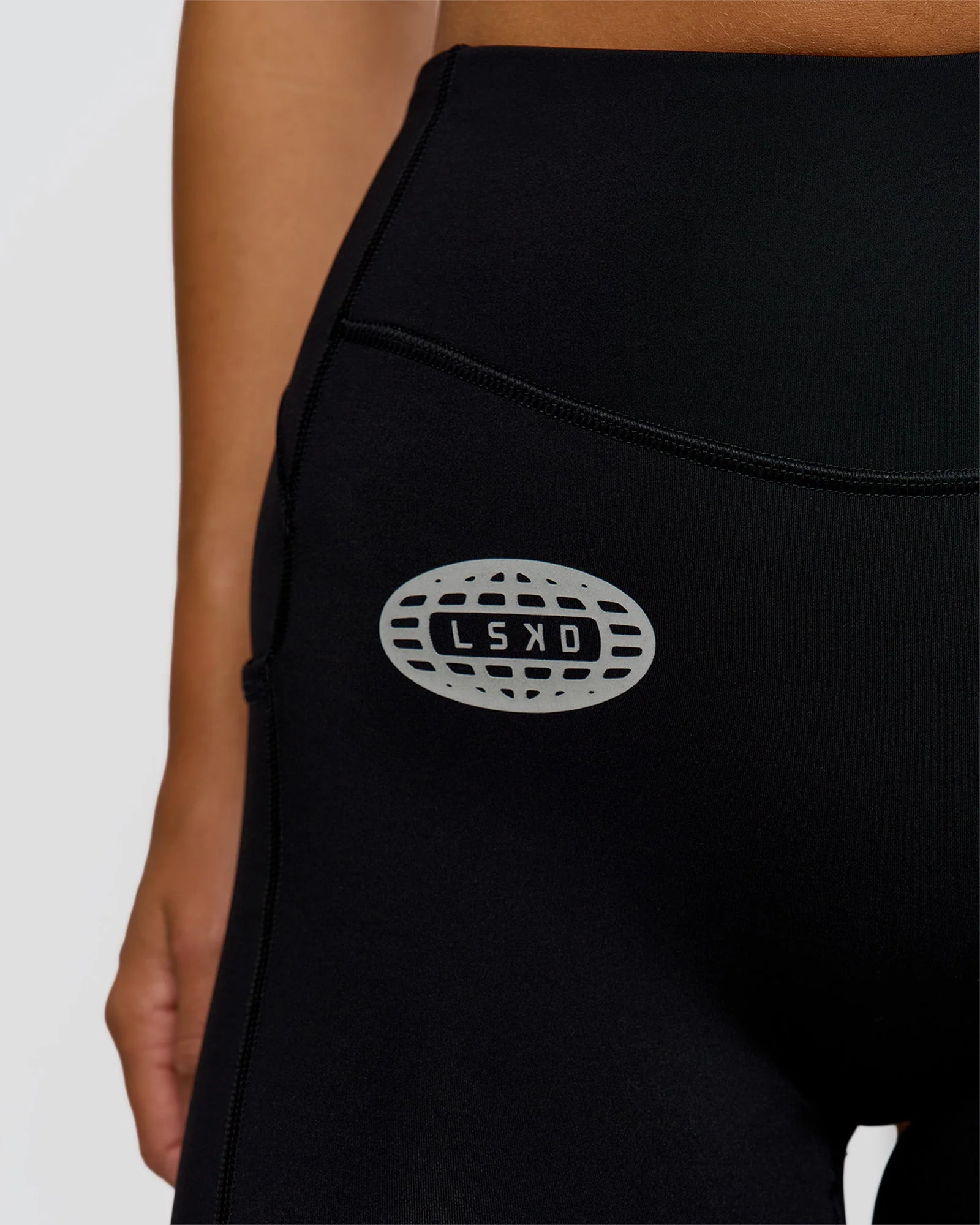 Elite Hype Reflective Run High-Rise 5" Short Pockets - Black-Hype Reflective - Image 11