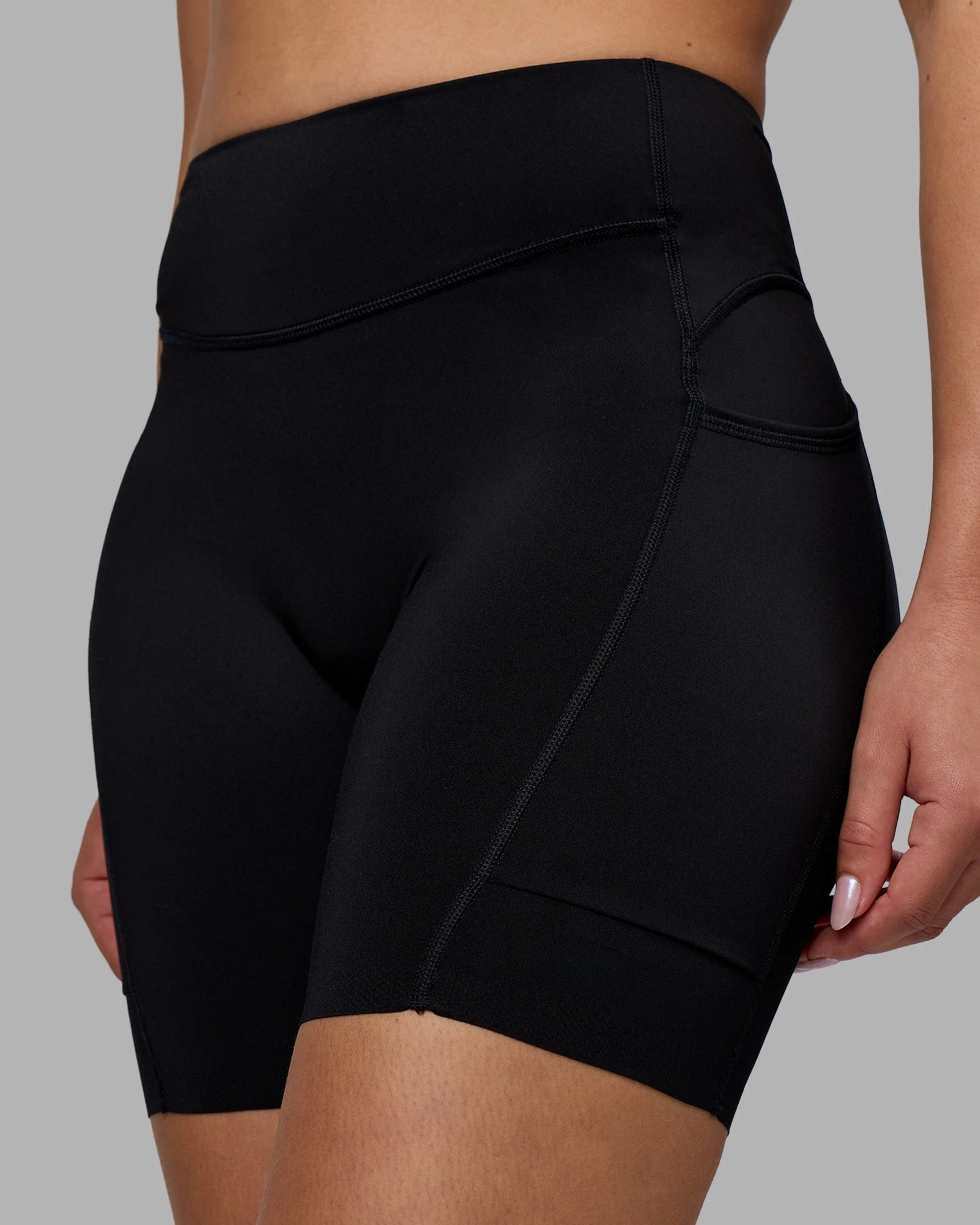Elite Run High-Rise 7" Short Pockets - Black