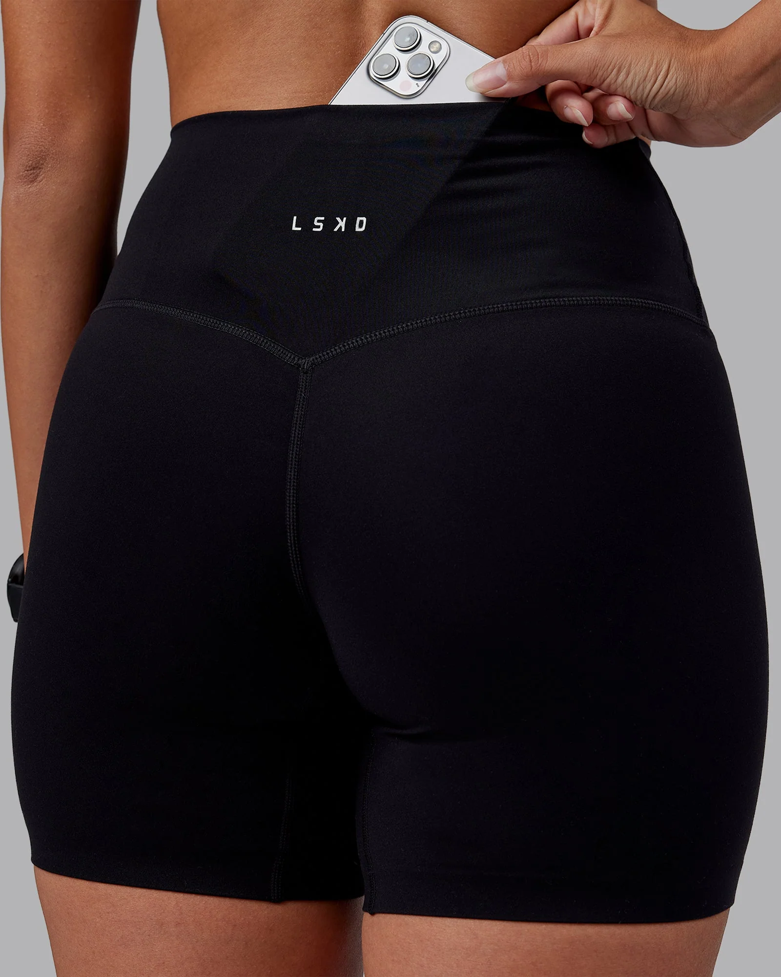 Elixir High-Rise 6" Short - Black - Image 3