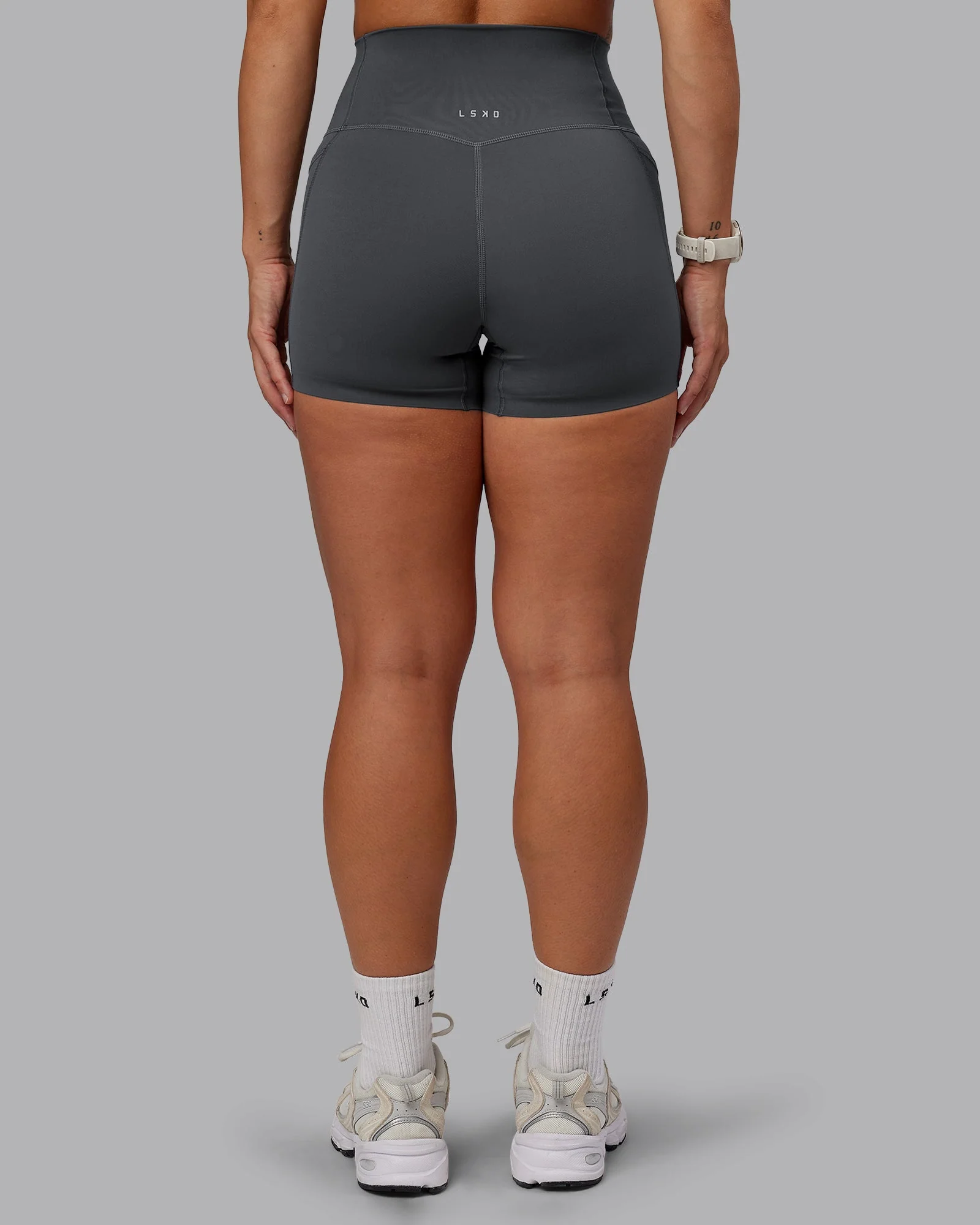 Elixir Ultra High-Rise 4" Short Pockets - Dark Storm - Image 4