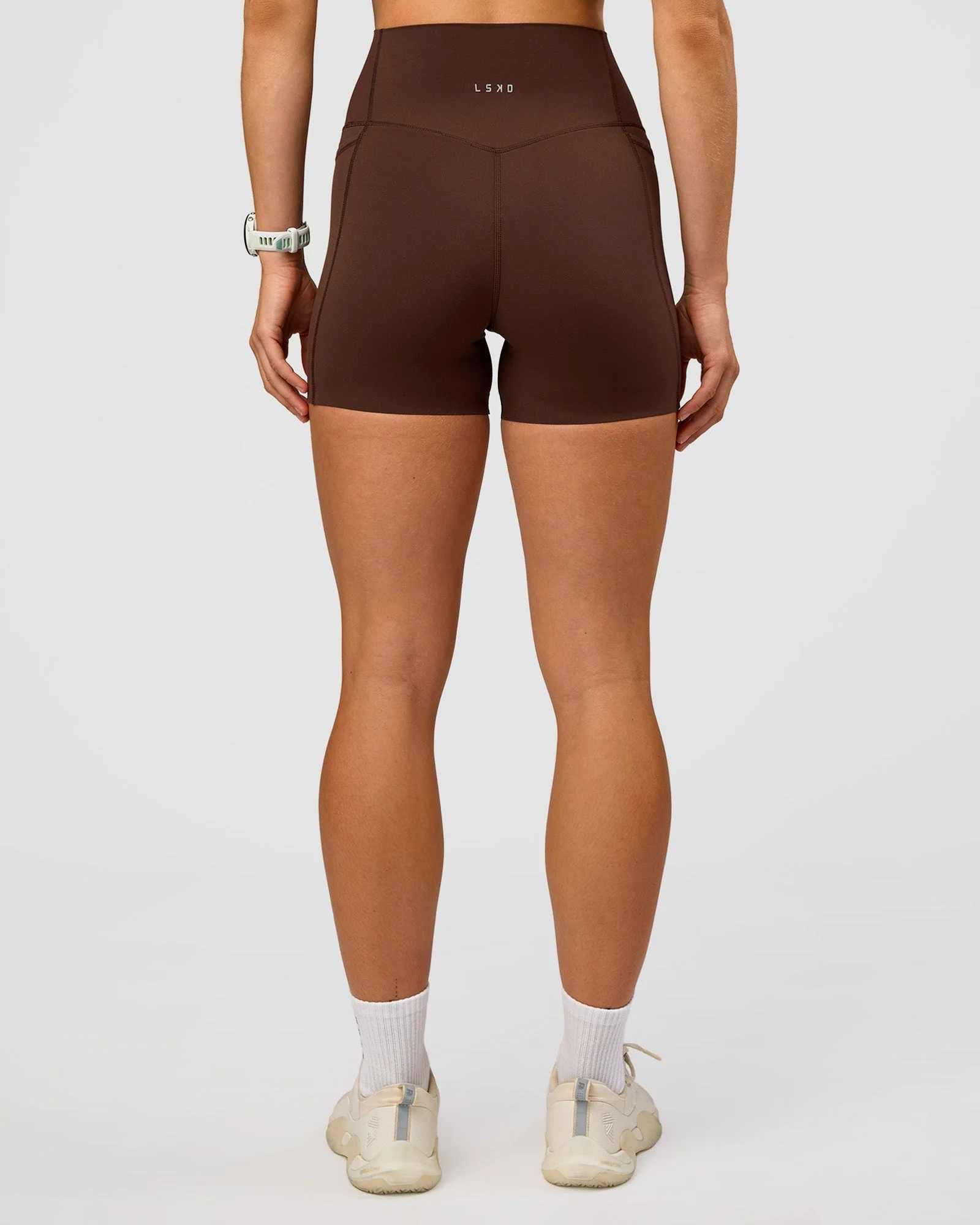 Elixir Ultra High-Rise 4" Short Pockets - Hot Chocolate - Image 4