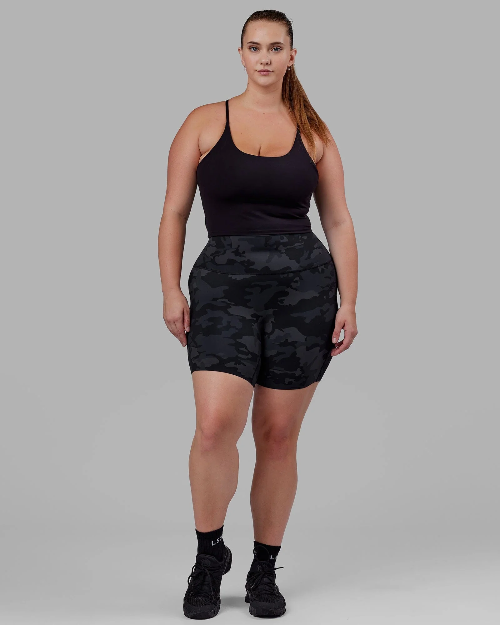 Elixir Ultra High-Rise 6" Short - Black Camo - Image 6