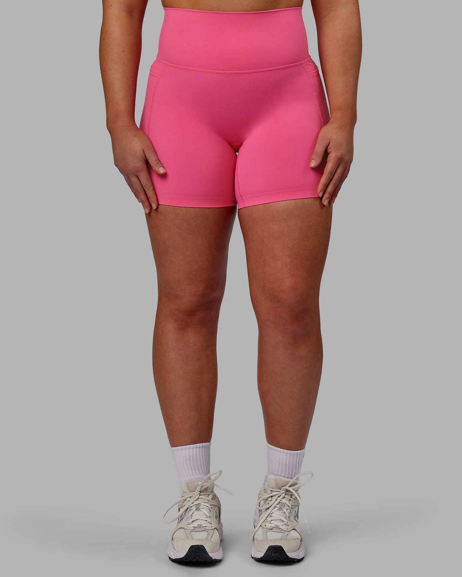 Elixir Ultra High-Rise 6" Short Pockets - Carmine Rose - Image 2