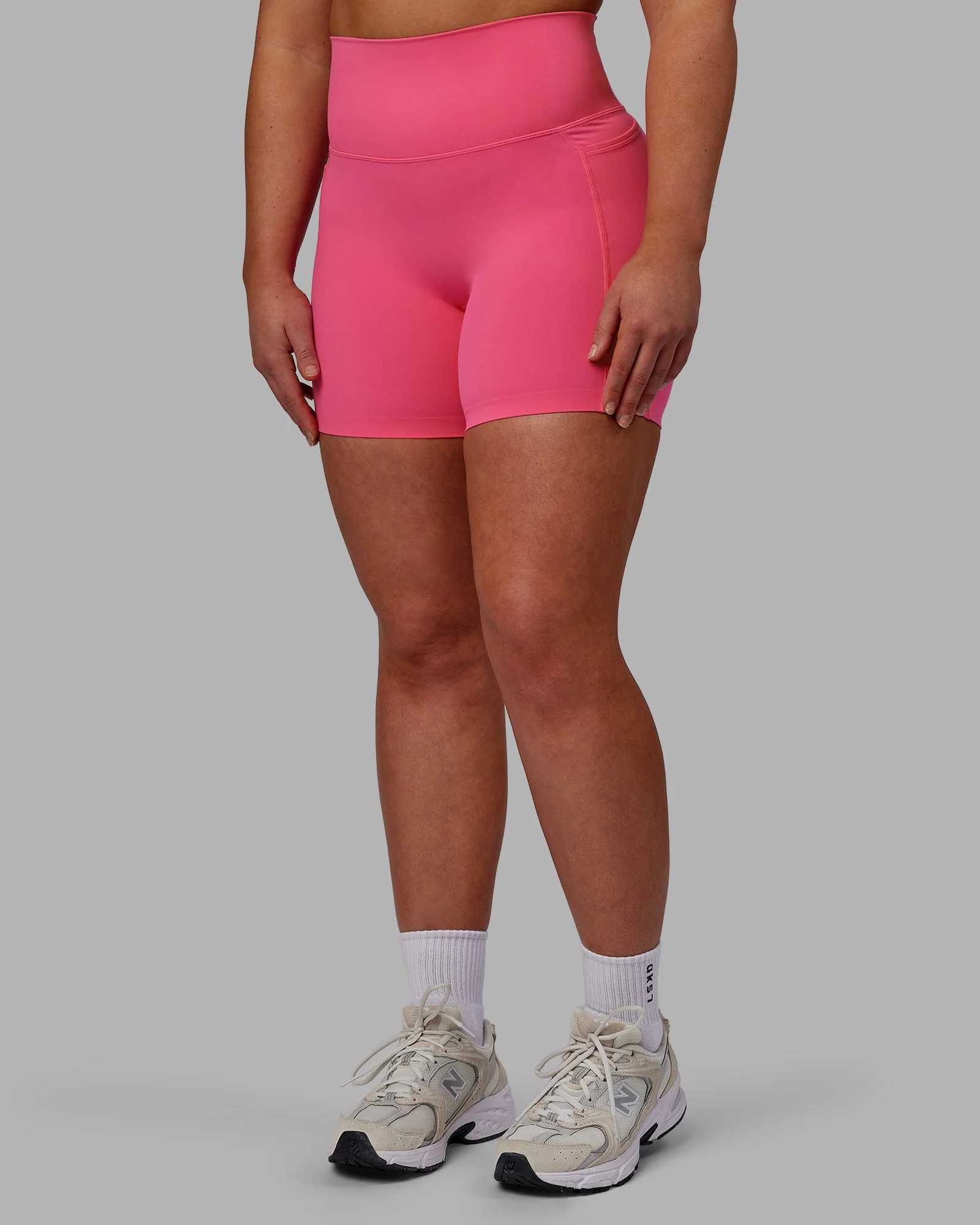 Elixir Ultra High-Rise 6" Short Pockets - Carmine Rose - Image 7
