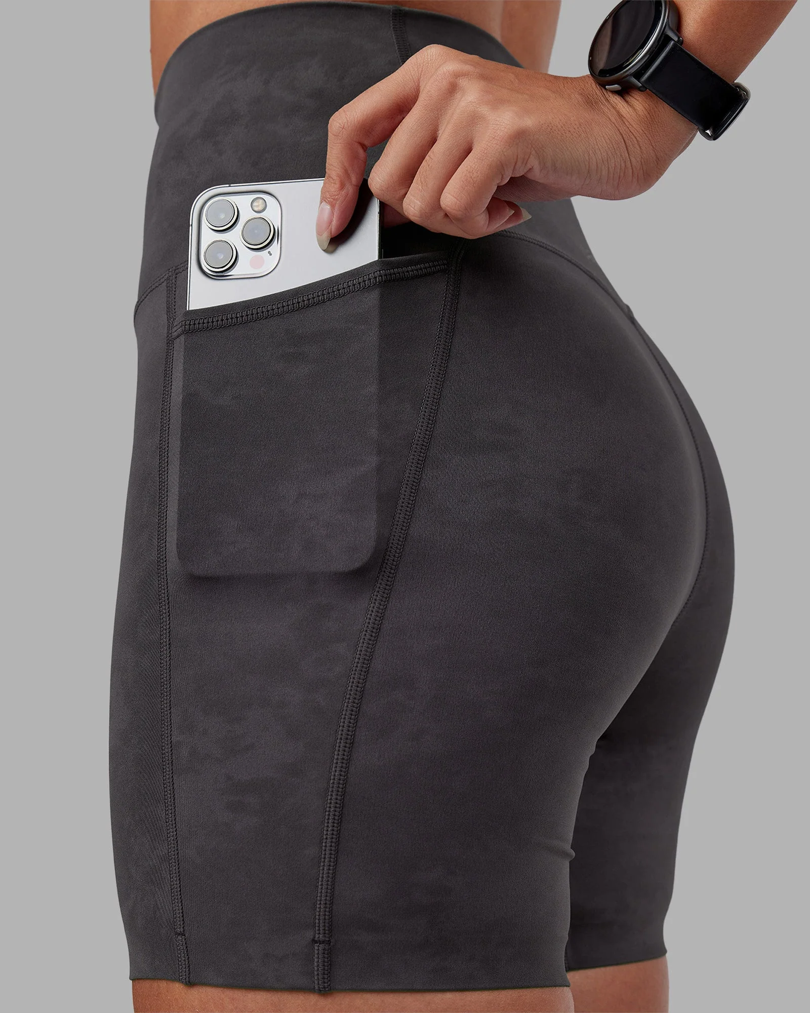 Elixir Ultra High-Rise 6" Short Pockets - Dark Storm Wash - Image 2