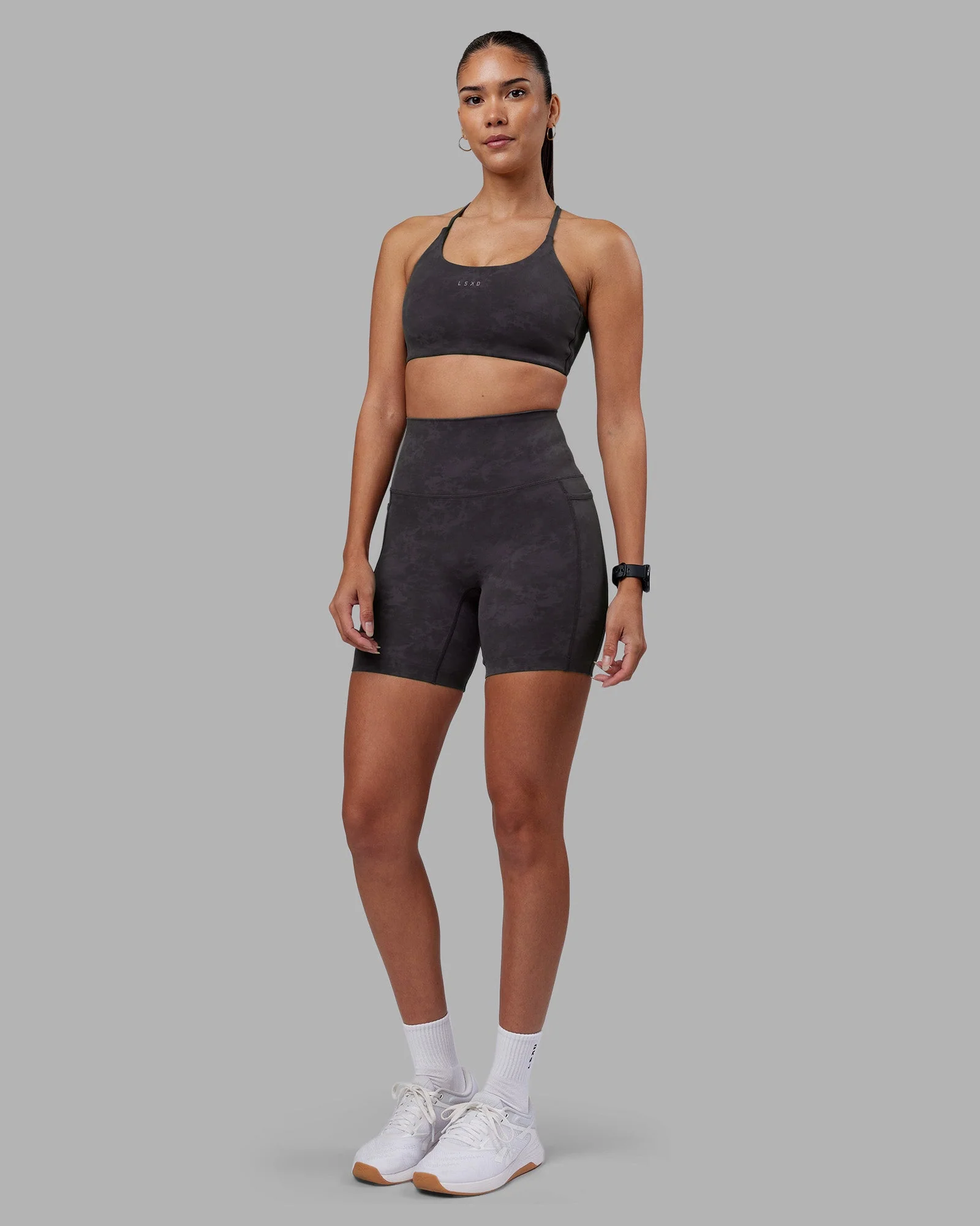 Elixir Ultra High-Rise 6" Short Pockets - Dark Storm Wash - Image 3