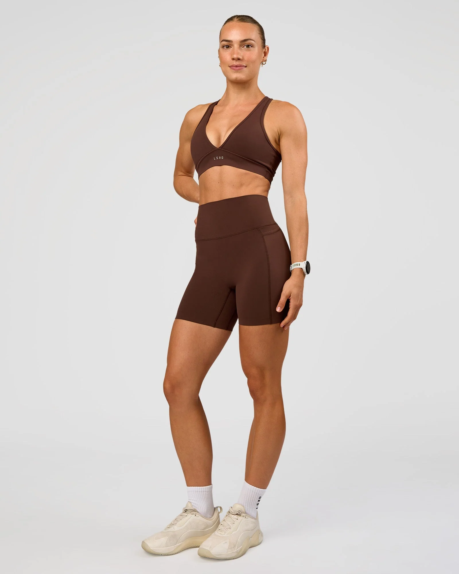 Elixir Ultra High-Rise 6” Short Pockets - Hot Chocolate - Image 2