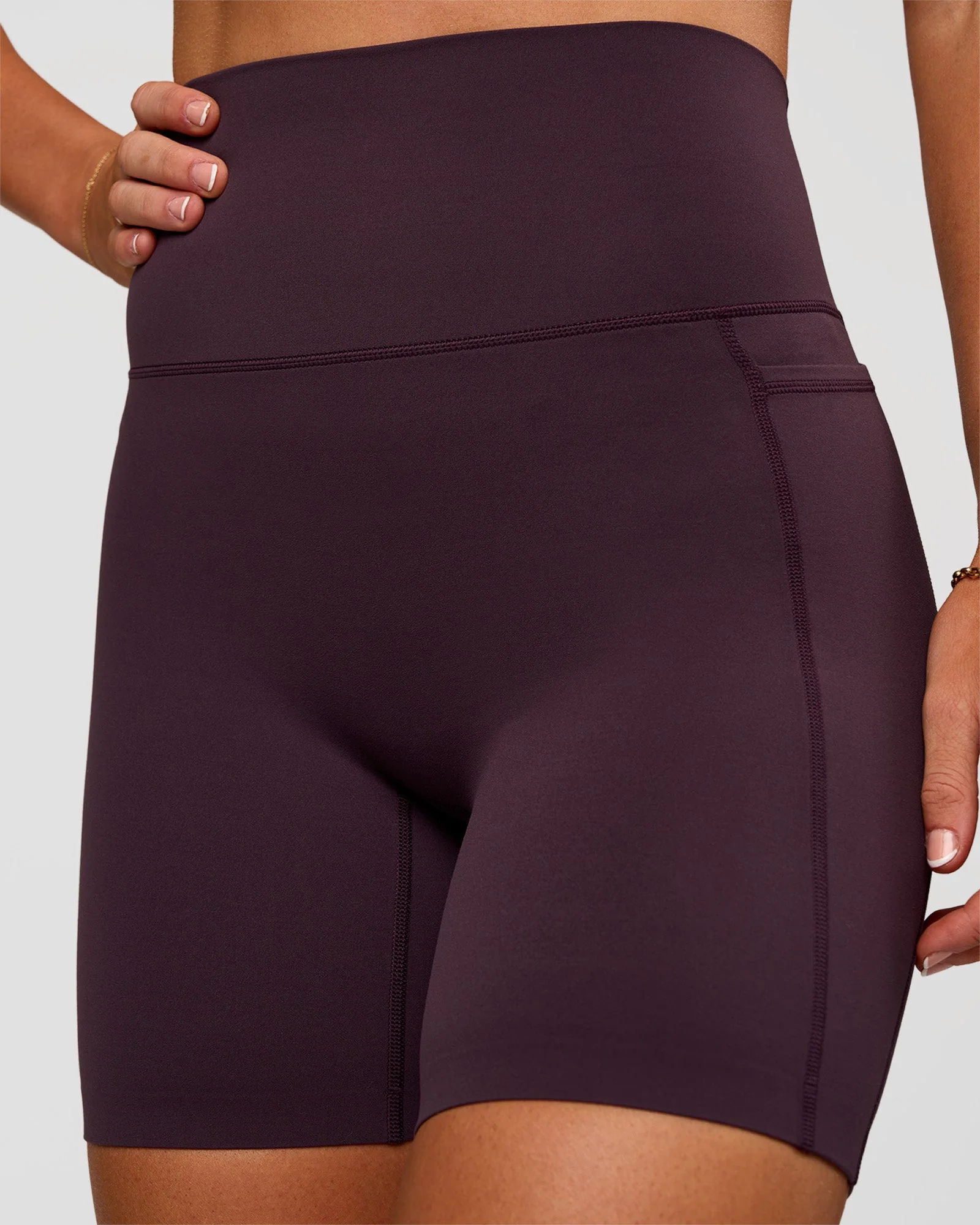 Elixir Ultra High-Rise 6” Short Pockets - Midnight Plum - Image 9