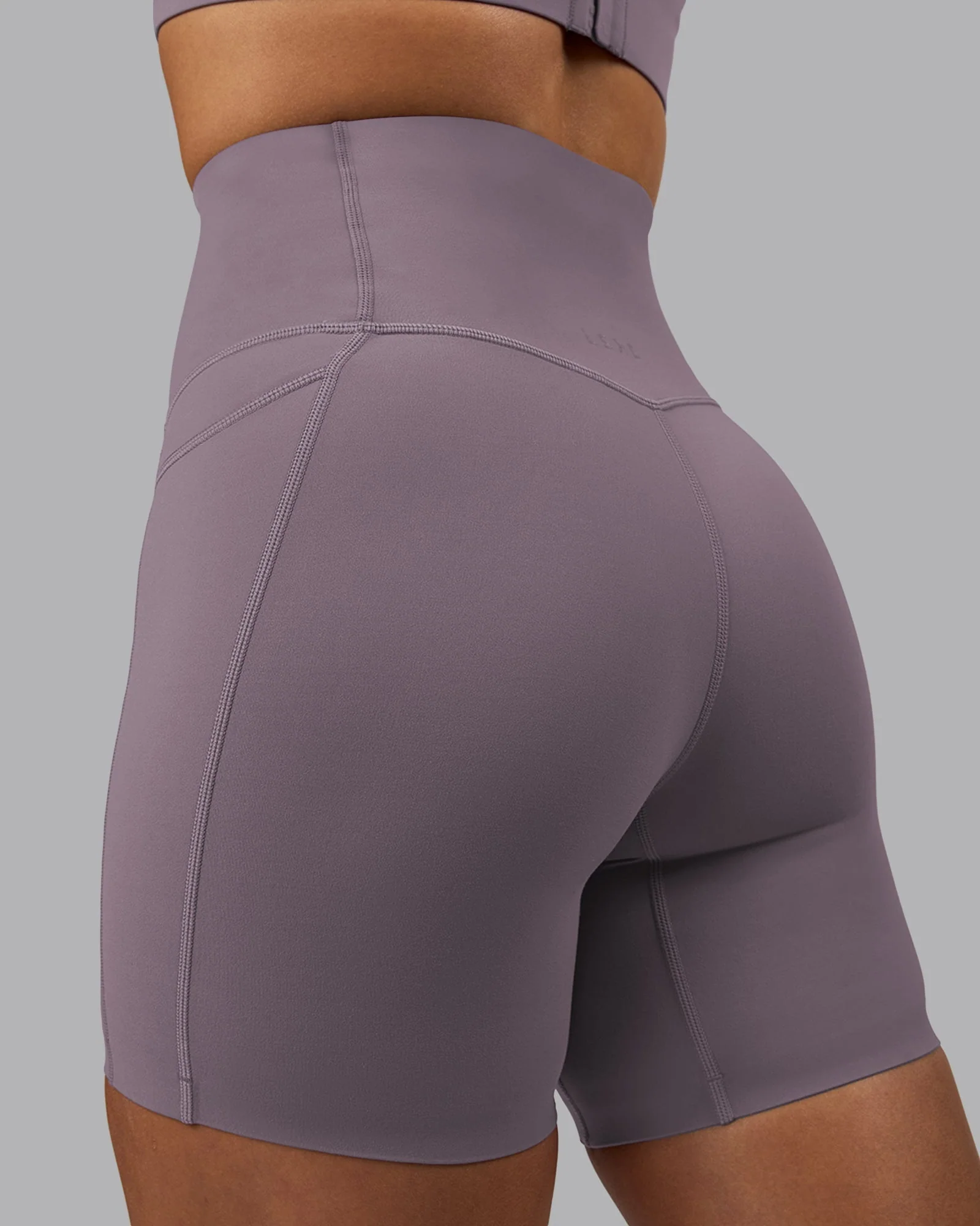 Elixir Ultra High-Rise 6" Short Pockets - Purple Sage - Image 8