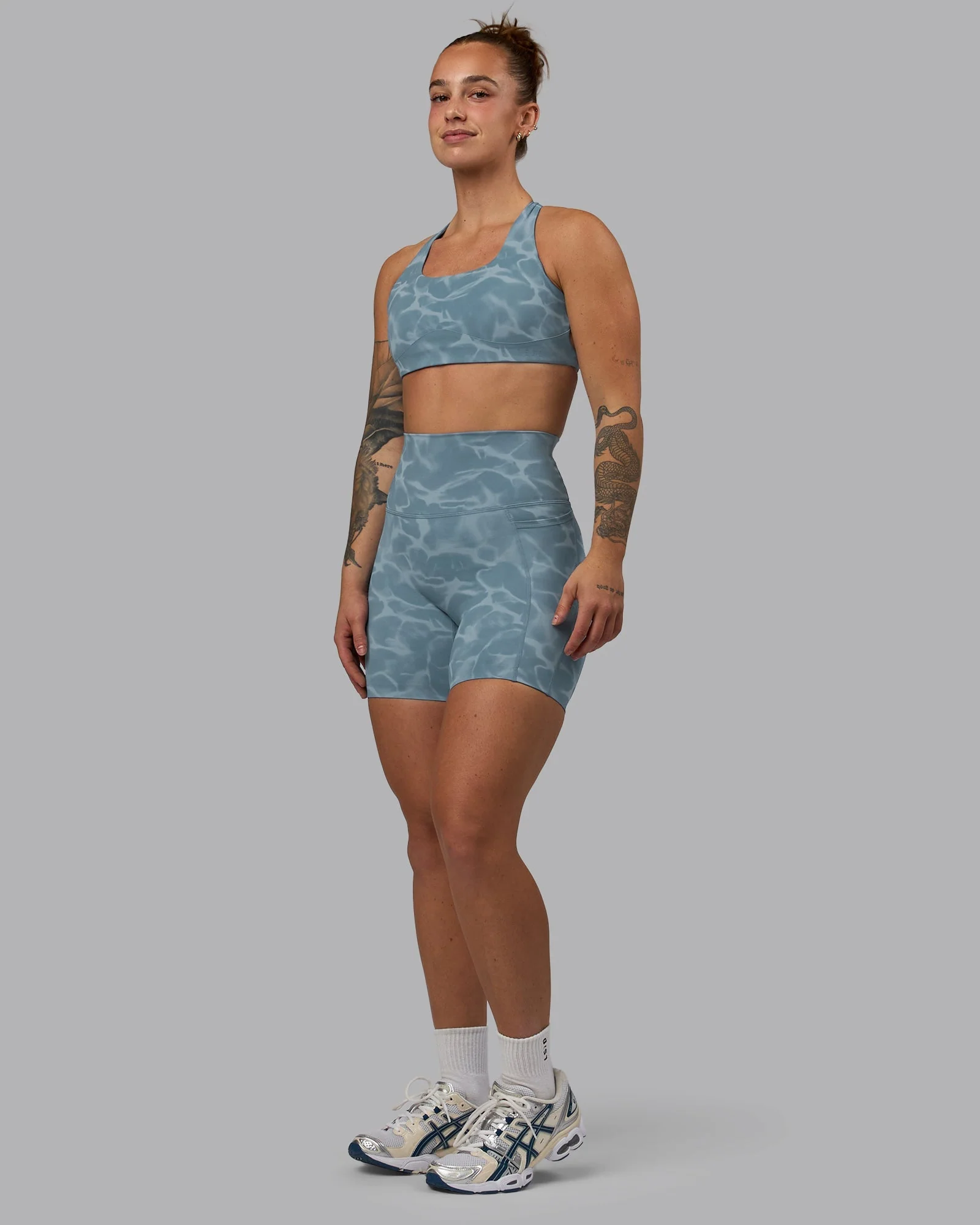 Elixir Ultra High-Rise 6" Short Pockets - Tranquil-Elemental Blue - Image 5