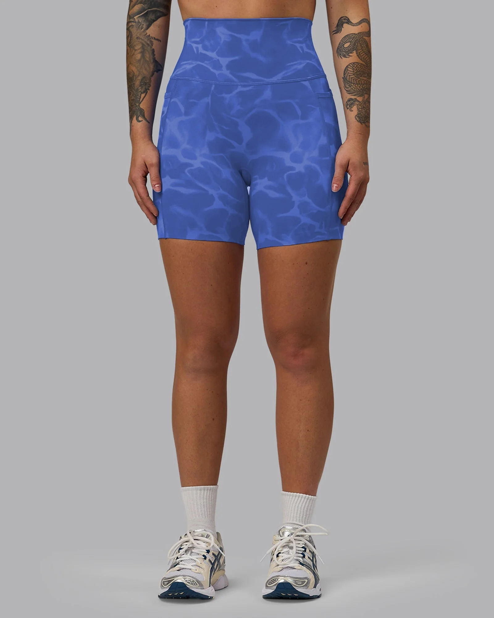 Elixir Ultra High-Rise 6" Short Pockets - Tranquil-Power Cobalt - Image 2