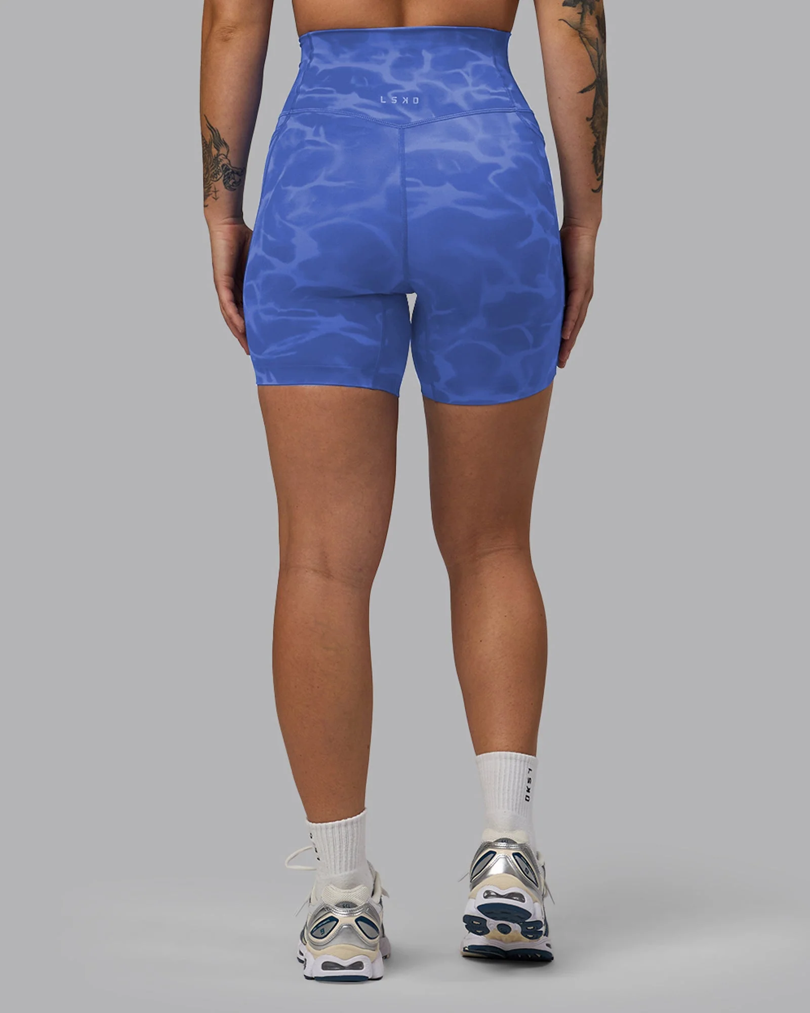Elixir Ultra High-Rise 6" Short Pockets - Tranquil-Power Cobalt - Image 5
