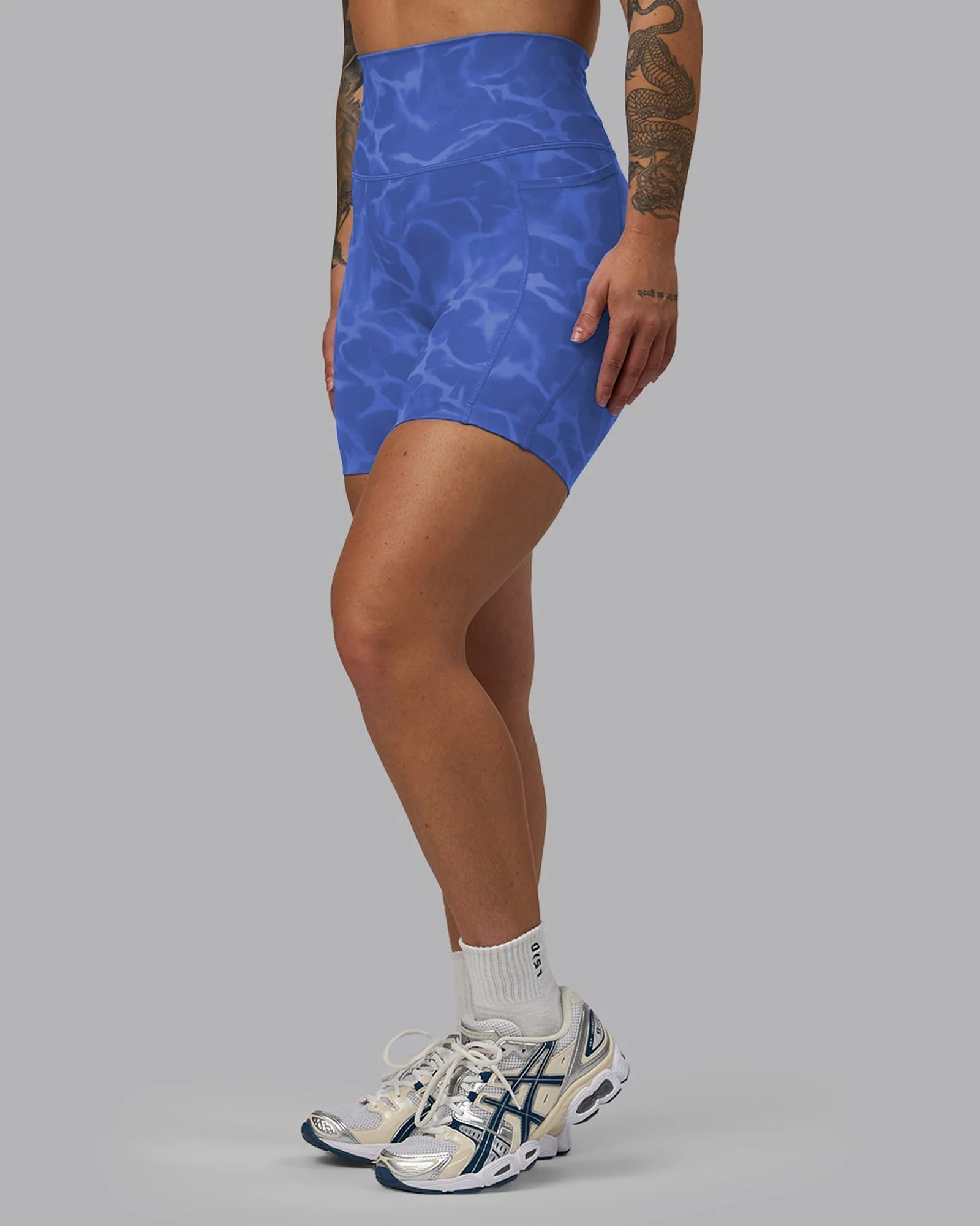 Elixir Ultra High-Rise 6" Short Pockets - Tranquil-Power Cobalt - Image 7