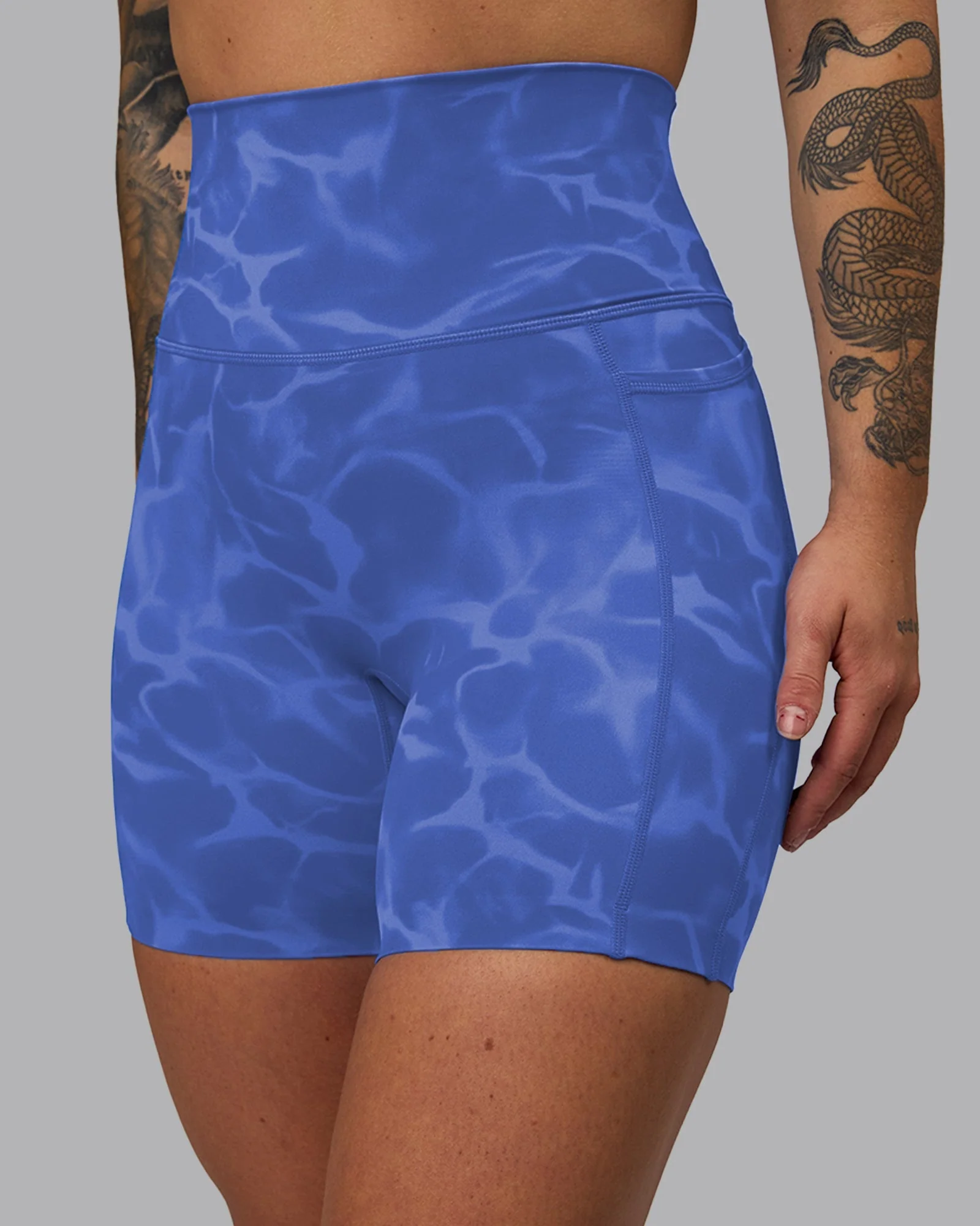 Elixir Ultra High-Rise 6" Short Pockets - Tranquil-Power Cobalt - Image 8