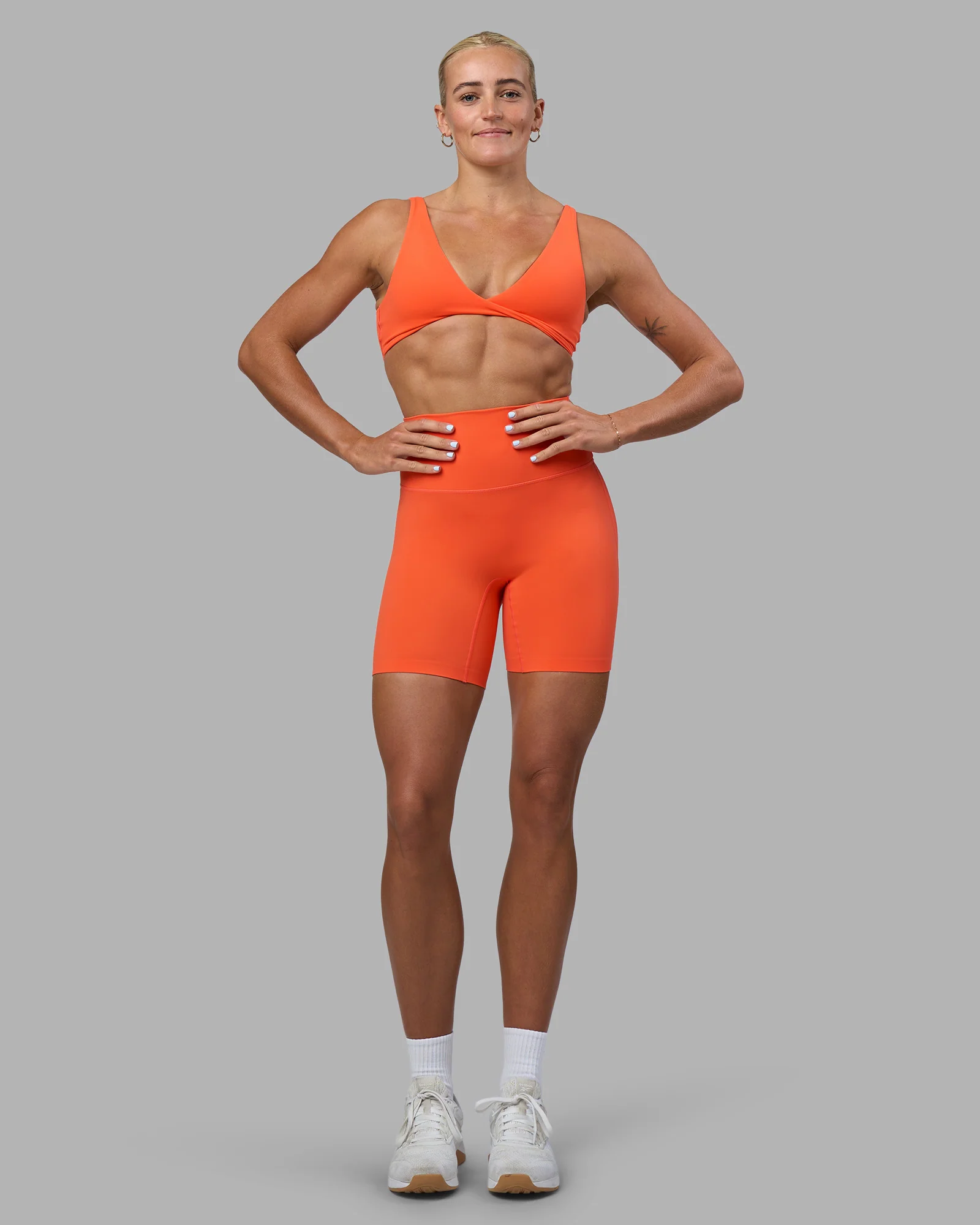 Elixir Ultra High-Rise 6" Short - Ultra Orange