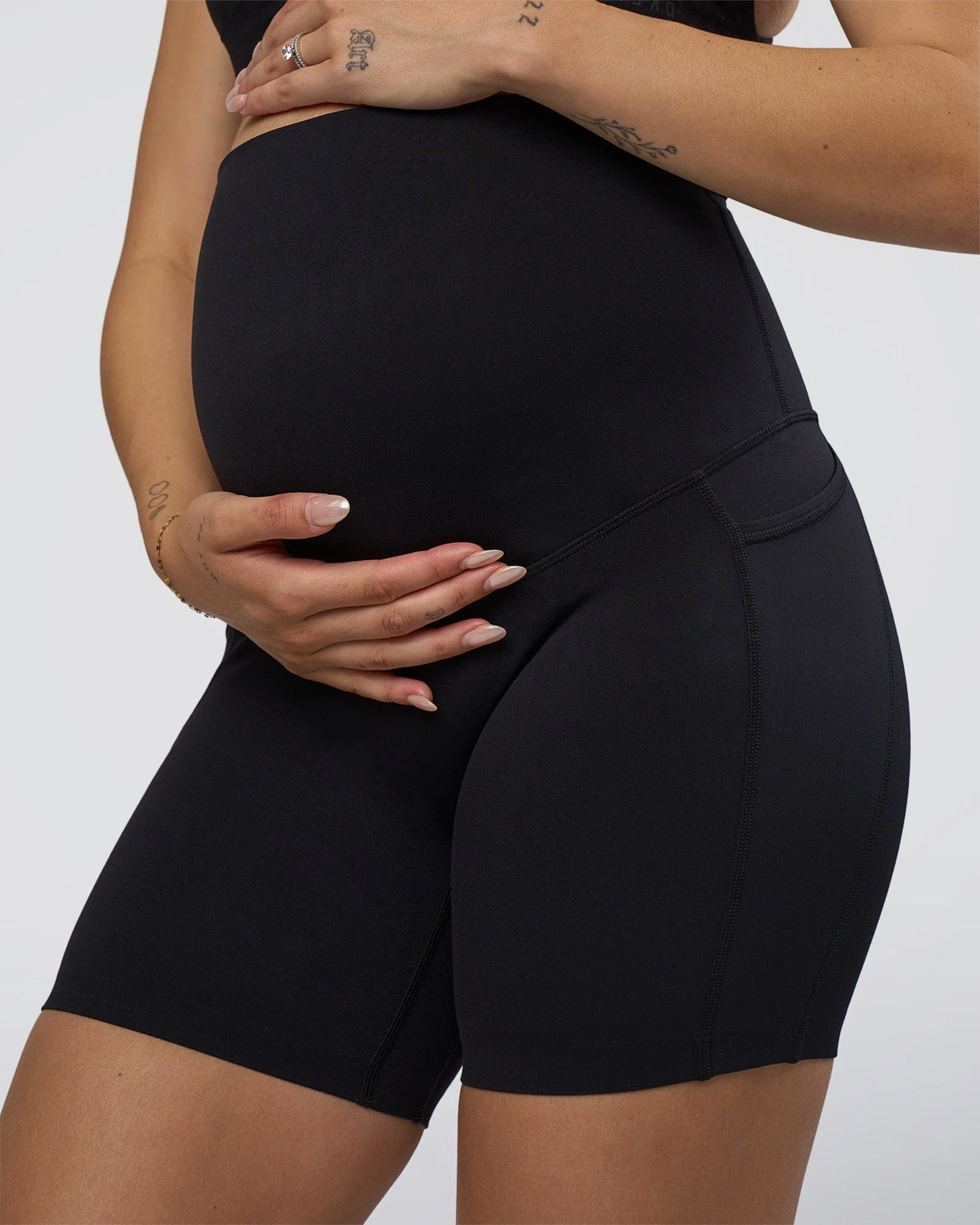 Elixir Ultra High-Rise Maternity 6" Short Pockets - Black - Image 6