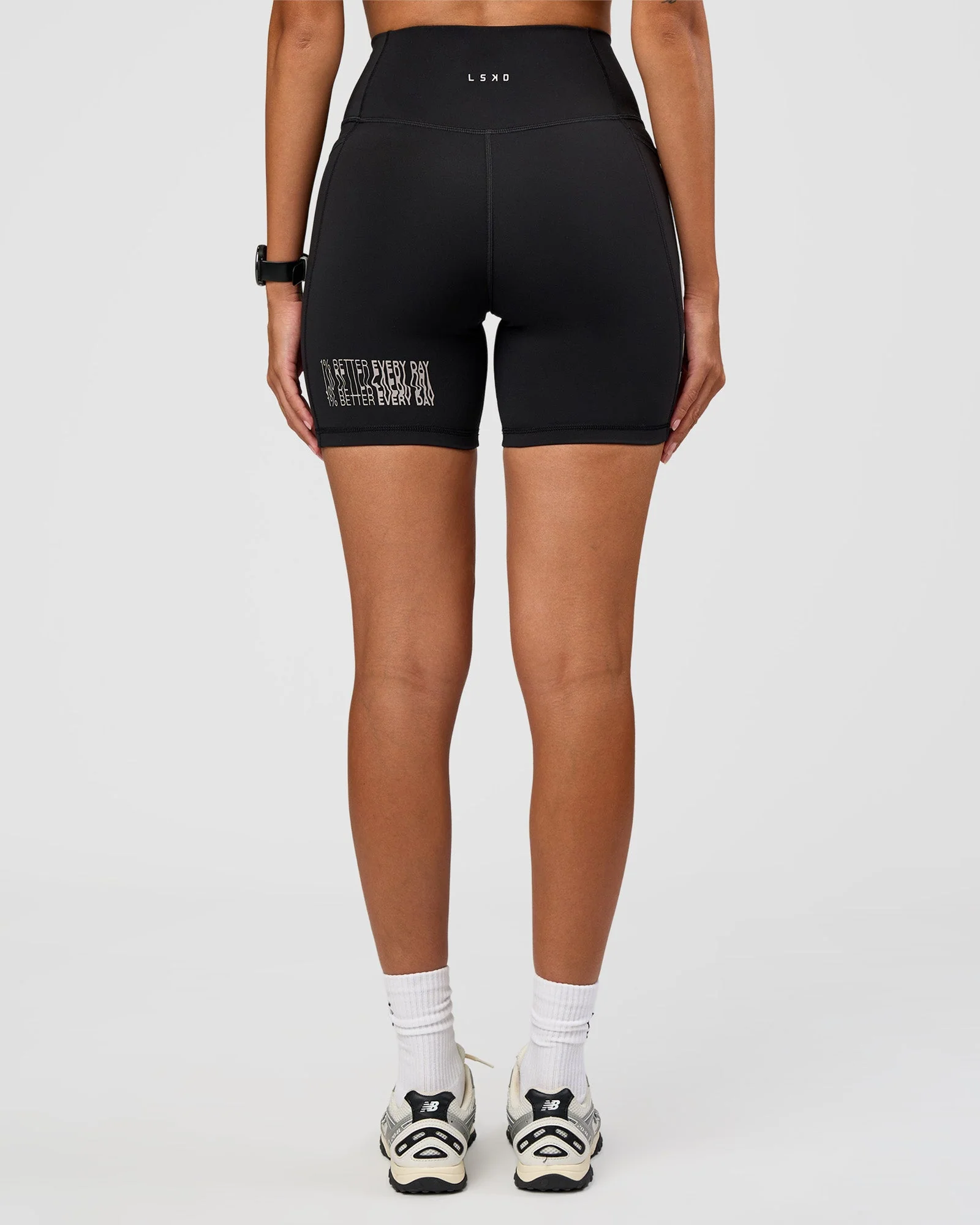 Fusion Hype Graphic Ultra High-Rise 6" Short Pockets - Black-Alloy - Image 10