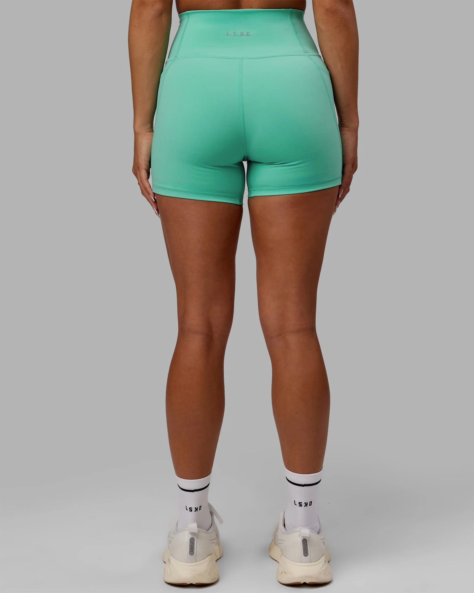 Fusion Ultra High-Rise 4" Short Pockets - Aquatic Awe - Image 4