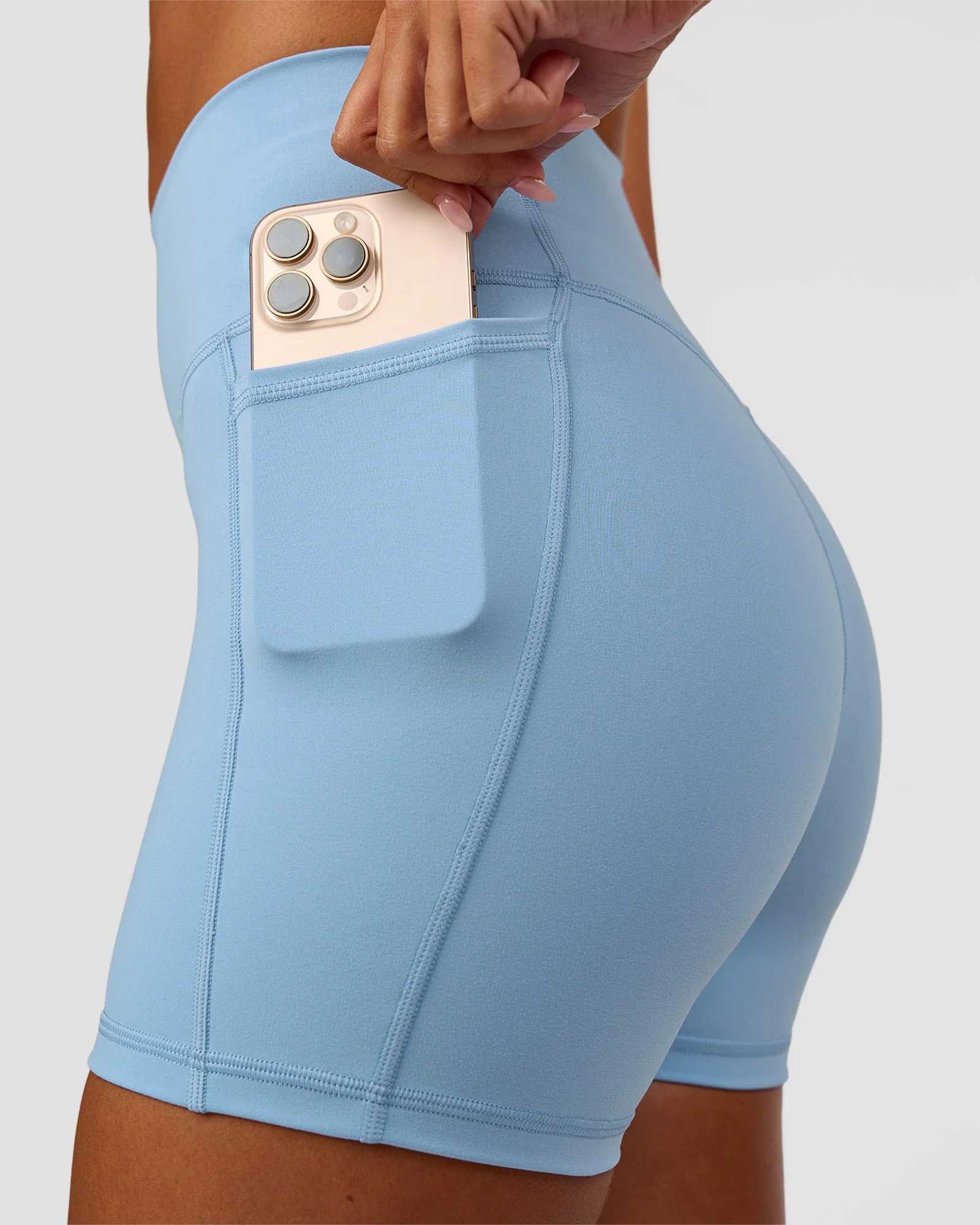 Fusion Ultra High-Rise 4" Short Pockets - Open Air - Image 5