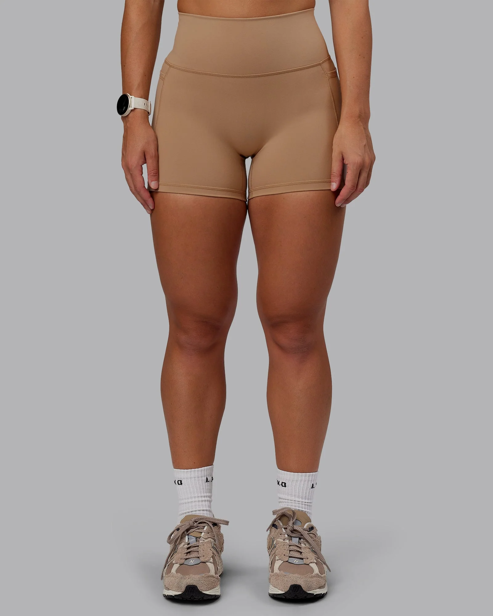 Fusion Ultra High-Rise 4" Short Pockets - Warm Smoke - Image 6