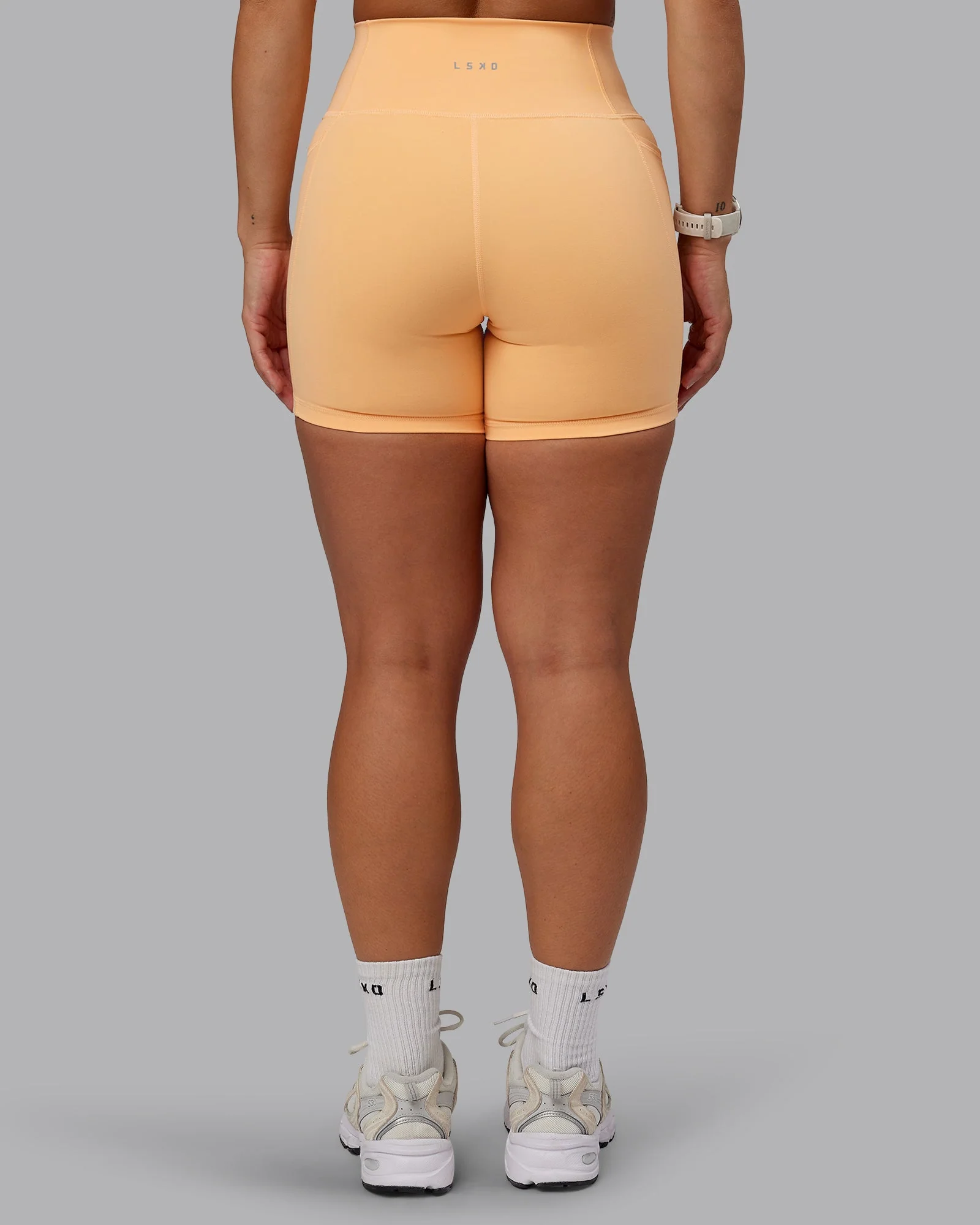 Fusion Ultra High-Rise 6" Short Pockets - Peach Fuzz - Image 4