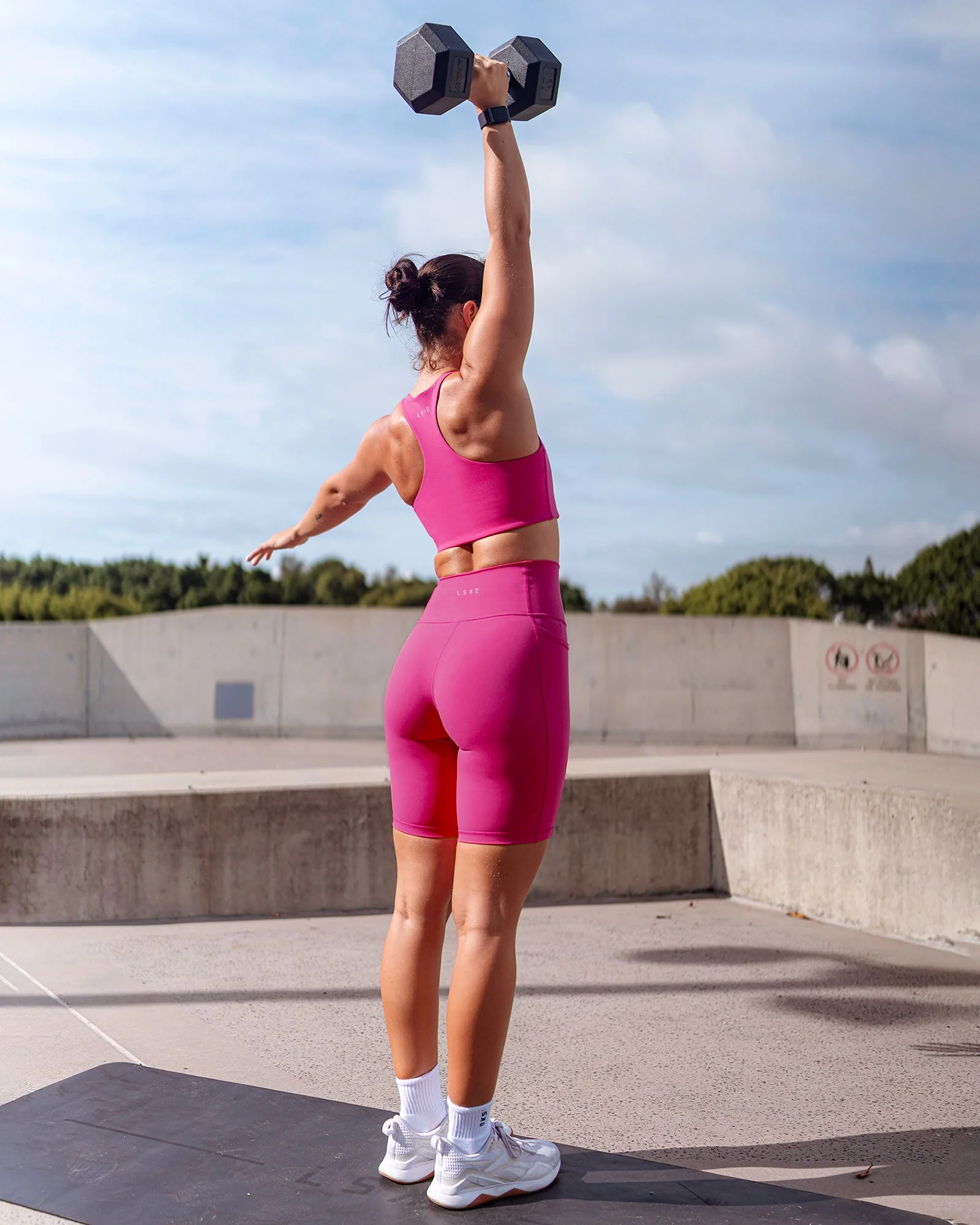 Fusion Ultra High-Rise 9" Short Pockets - Fuchsia Pink - Image 4