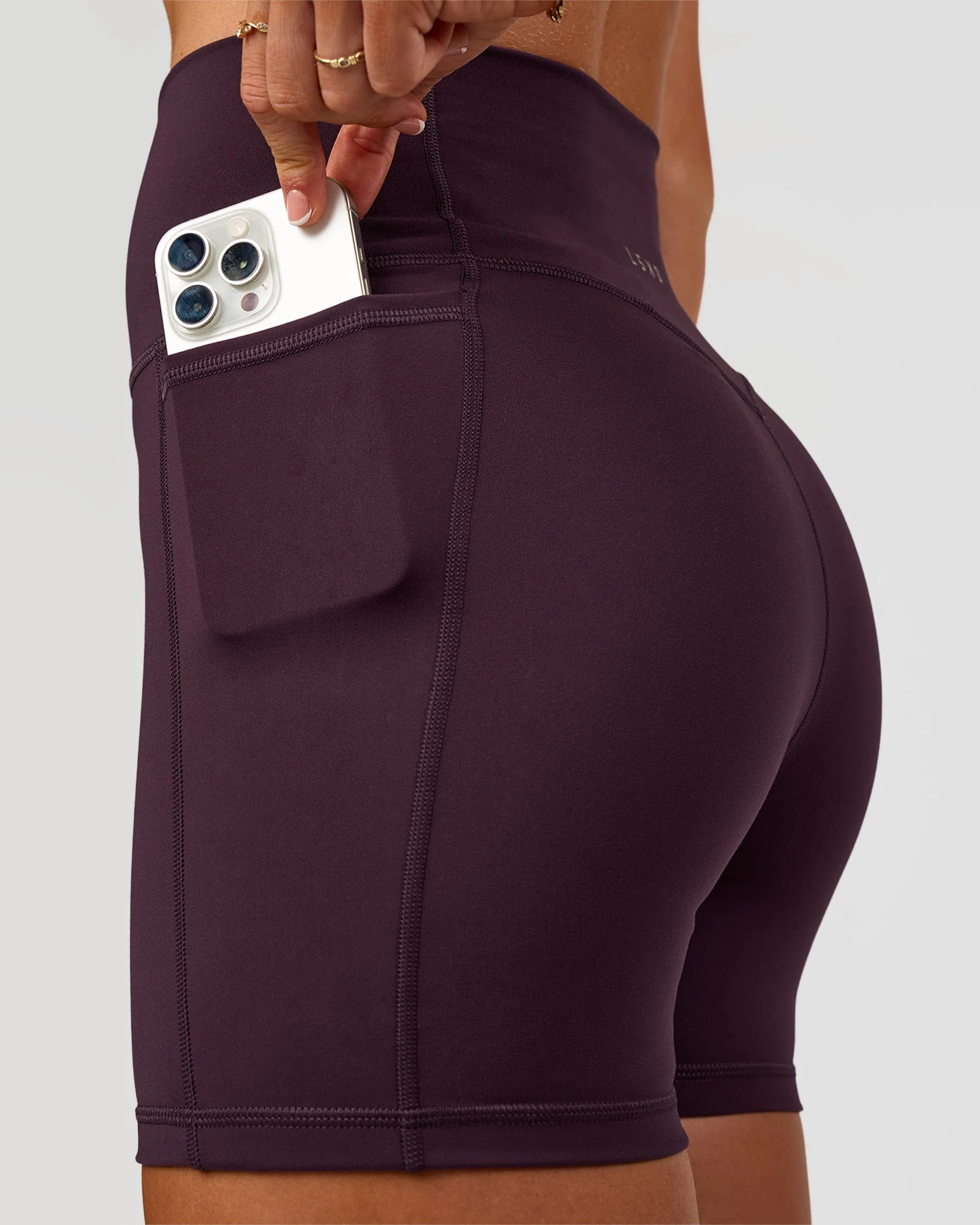 Fusion V-Contour Ultra High-Rise 4" Short Pockets - Midnight Plum - Image 3