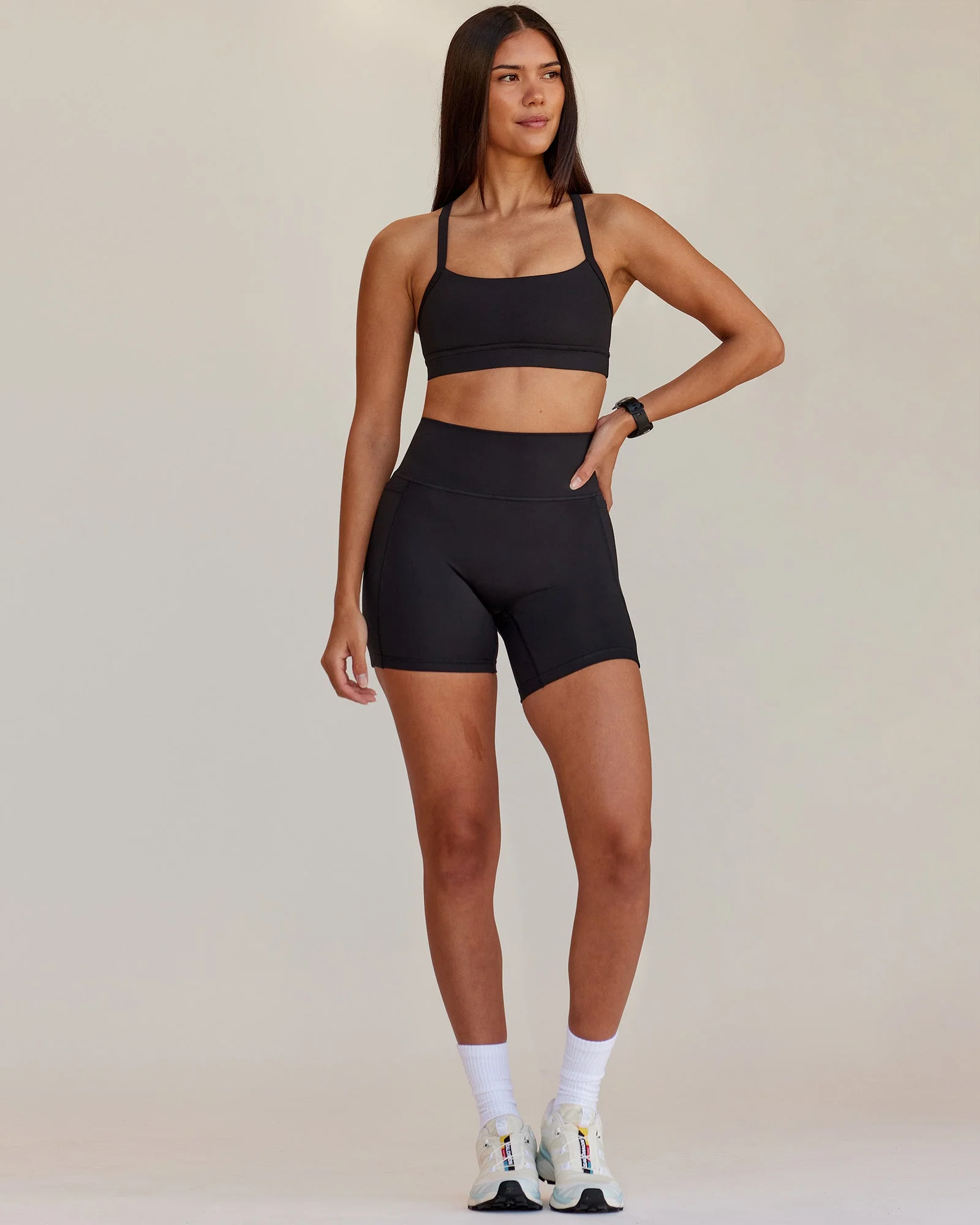 Fusion V-Contour Ultra High-Rise 6" Short Pockets - Black