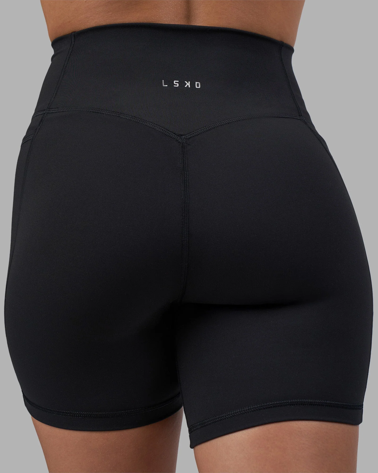 Fusion V-Contour Ultra High-Rise 6" Short Pockets - Black - Image 10