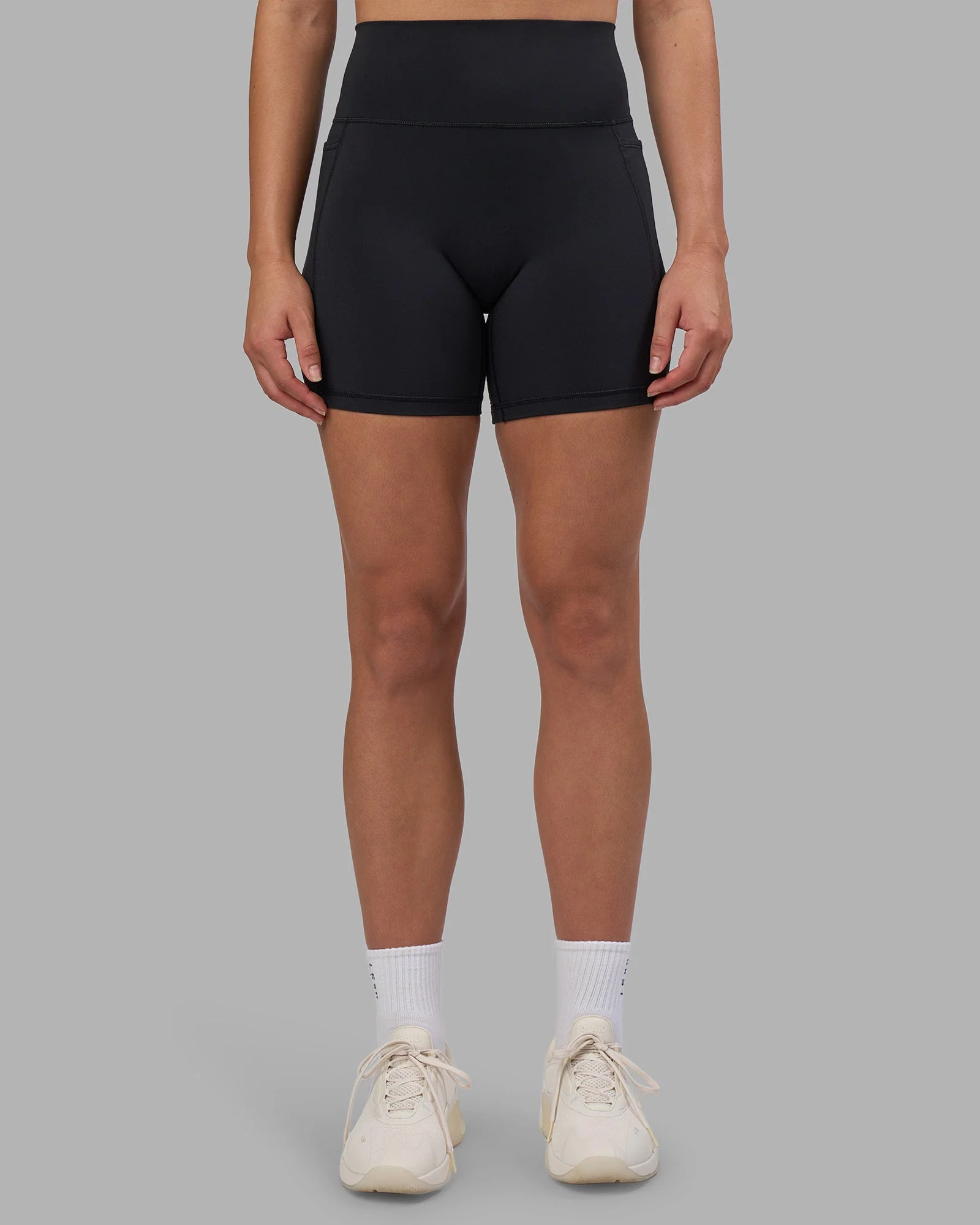 Fusion V-Contour Ultra High-Rise 6" Short Pockets - Black - Image 9