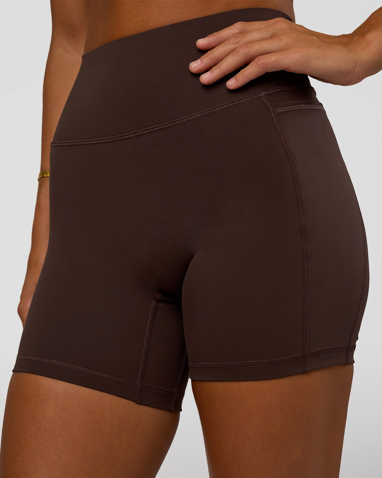 Fusion V-Contour Ultra High-Rise 6" Short Pockets - Hot Chocolate - Image 5