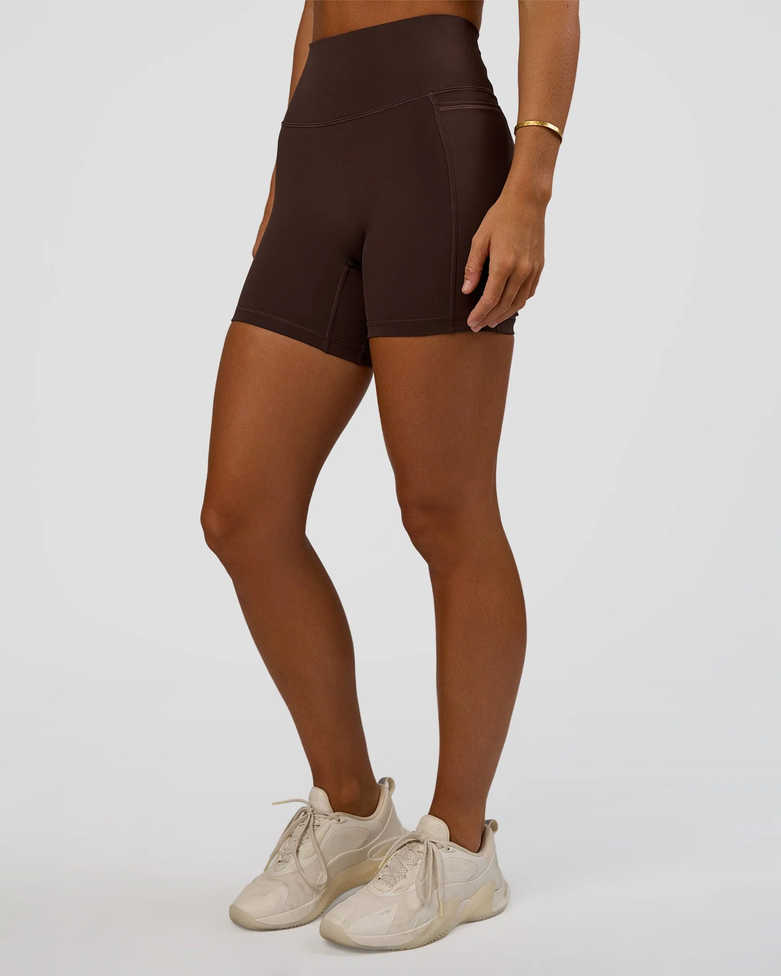 Fusion V-Contour Ultra High-Rise 6" Short Pockets - Hot Chocolate - Image 6