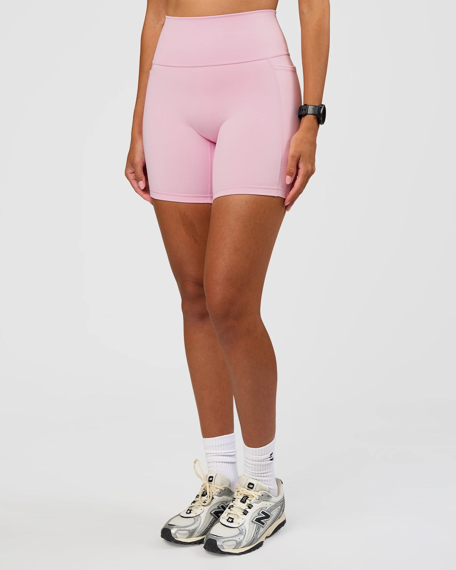 Fusion V-Contour Ultra High-Rise 6" Short Pockets - Marshmallow