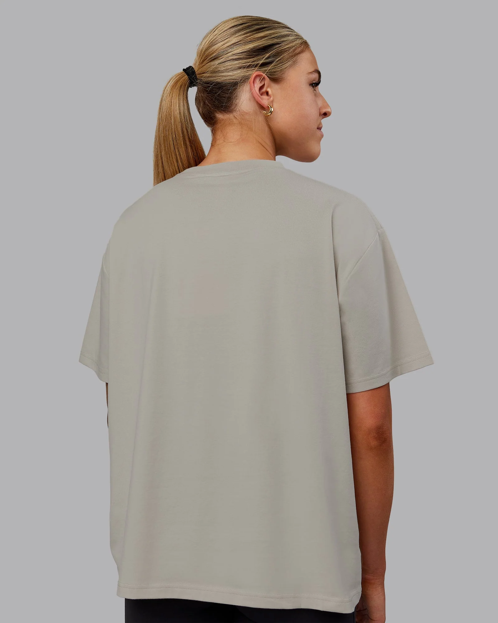 Go-To FLXCotton Oversized Tee - Shale Beige-White - Image 4