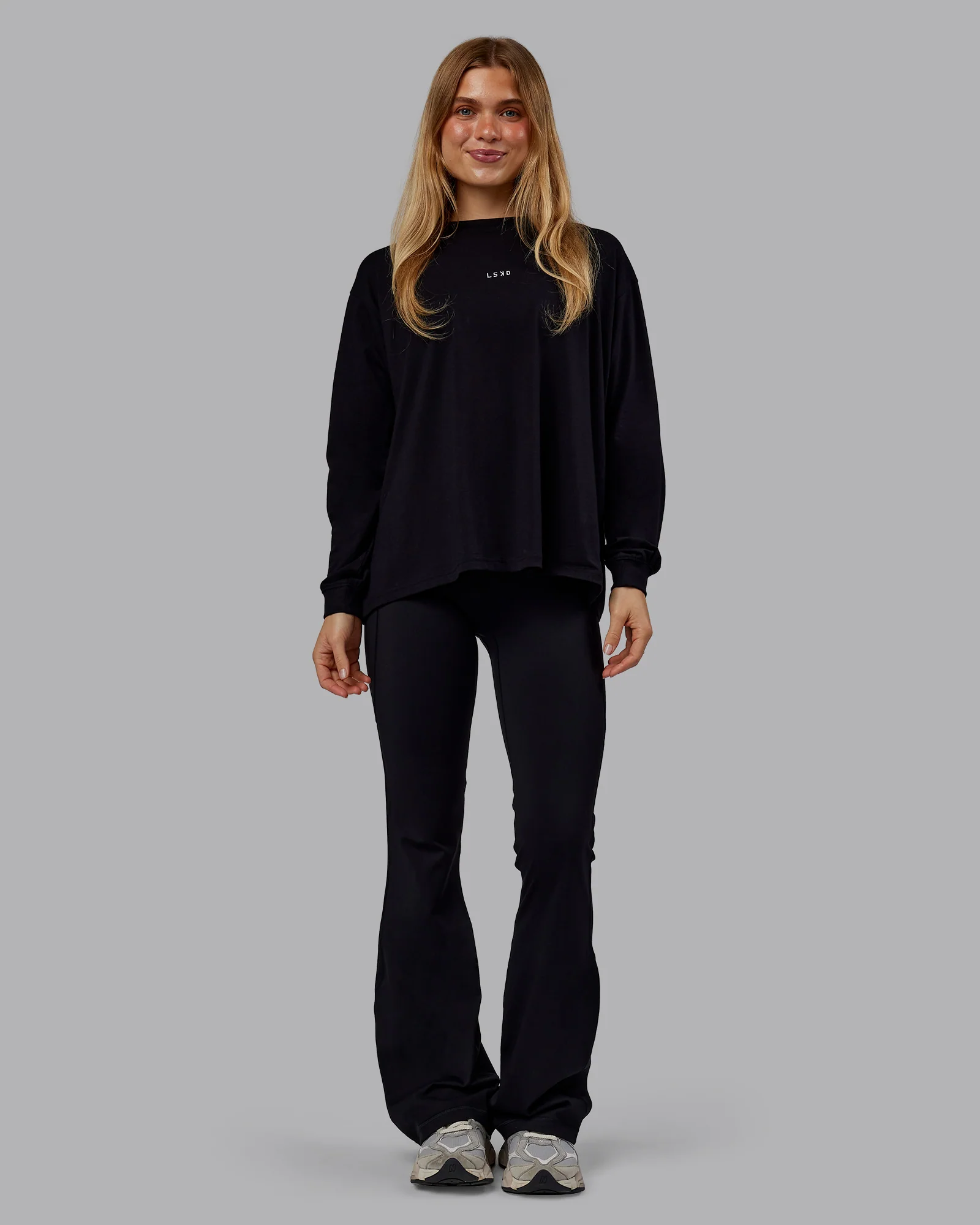 Go-To Long Sleeve FLXCotton Oversized Tee - Black-White - Image 4