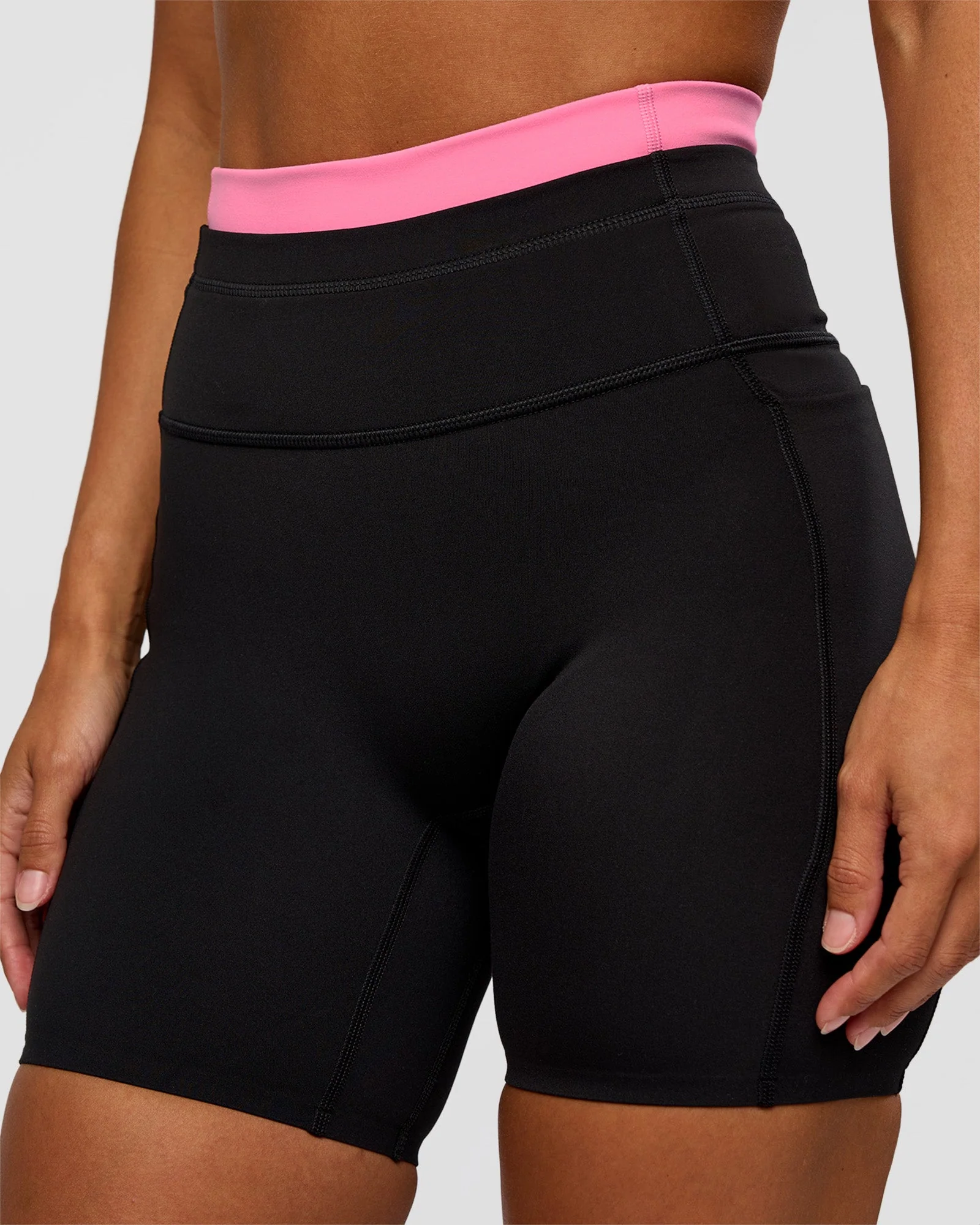 Liberate High-Rise 6" Short Pockets - Black-Candy Pink - Image 7