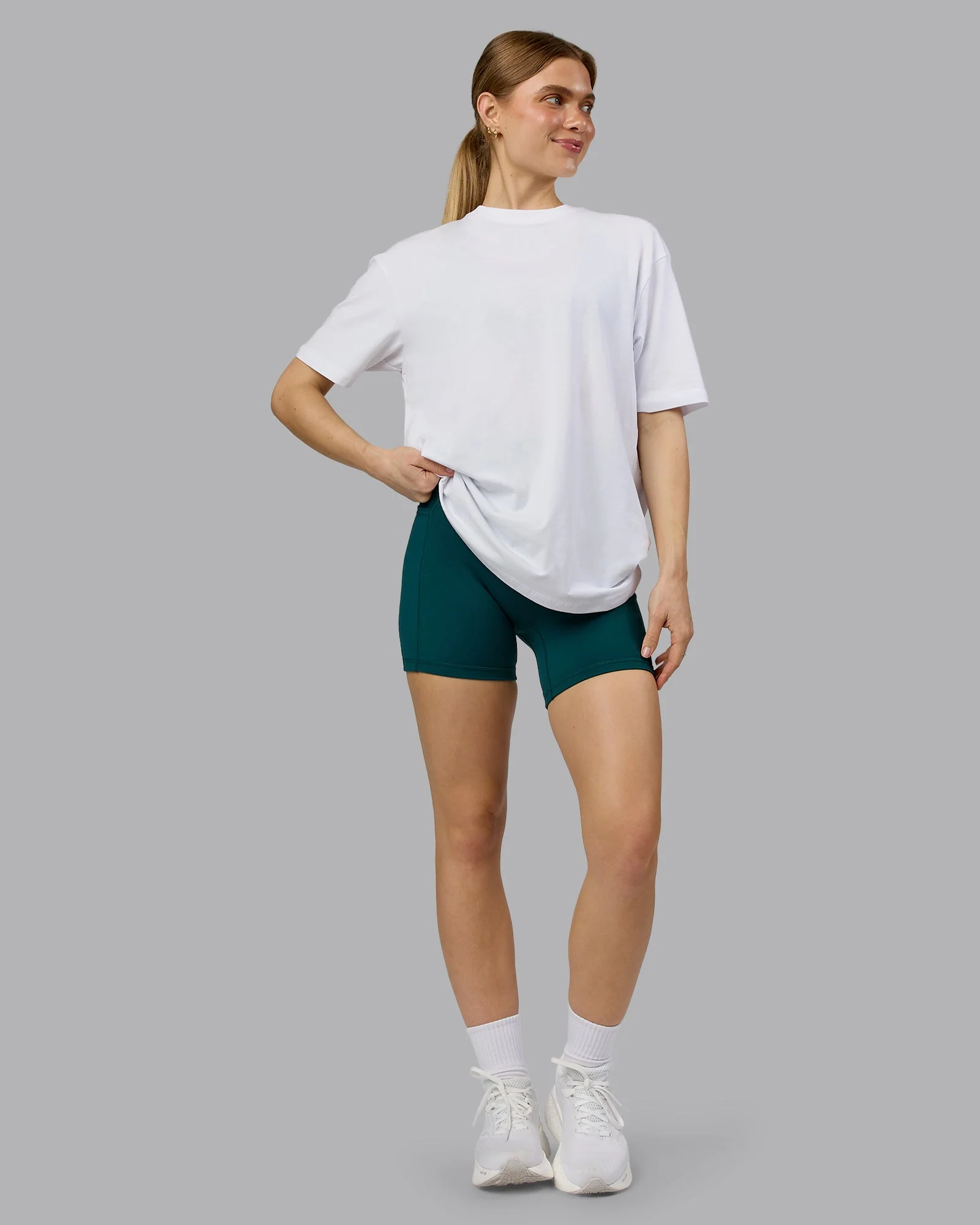 Love The Run FLXCotton Tee Oversize - White-Dark Moss - Image 7