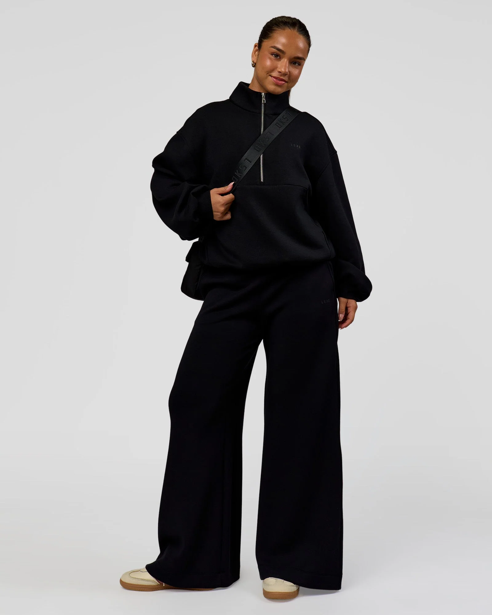 Luxe ZeroCrease Spacer Half Zip - Black - Image 2