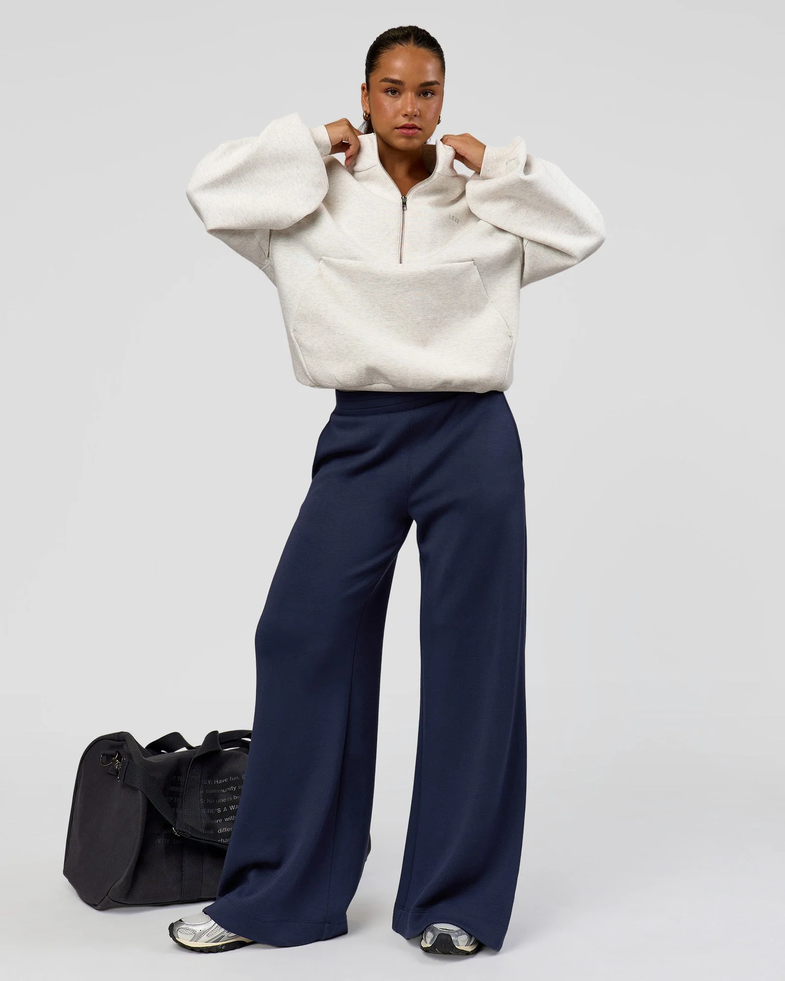 Luxe ZeroCrease Spacer Half Zip - Silver Marl - Image 7