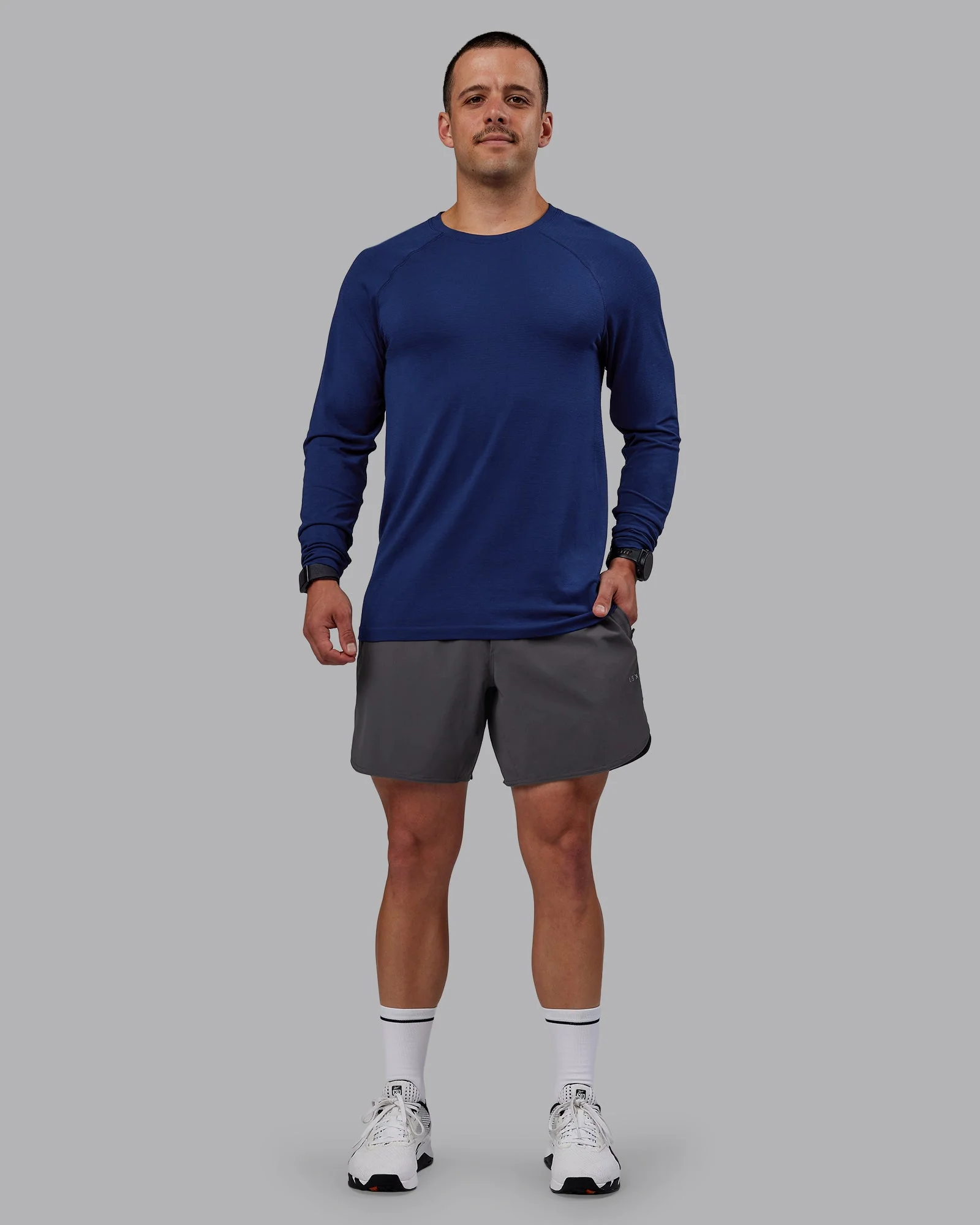 AeroFLX+ Seamless Long Sleeve Tee - Midnight Blue/Midnight Blue - Image 5
