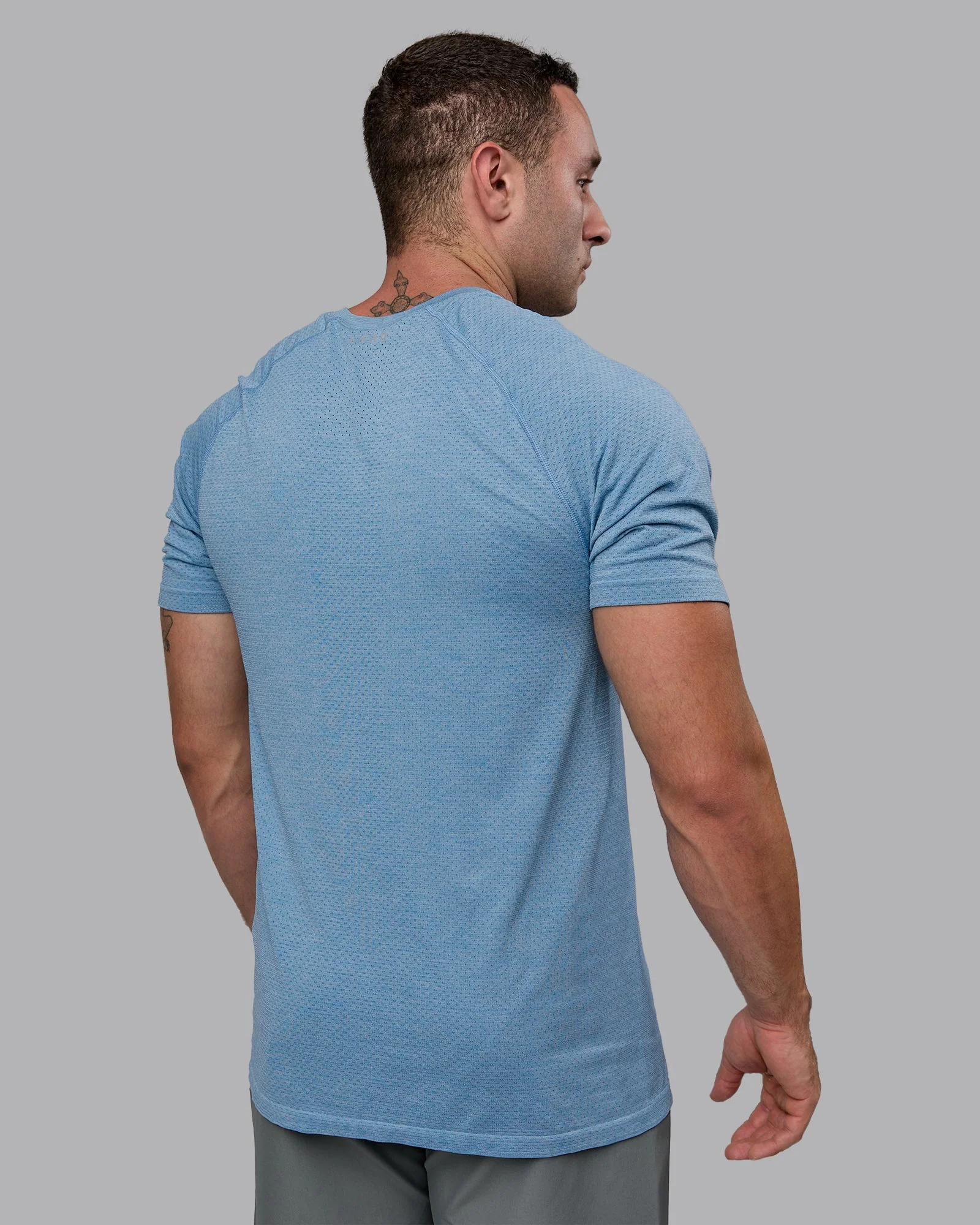 AeroFLX+ Seamless Tee - Elemental Blue/Ice Blue - Image 3