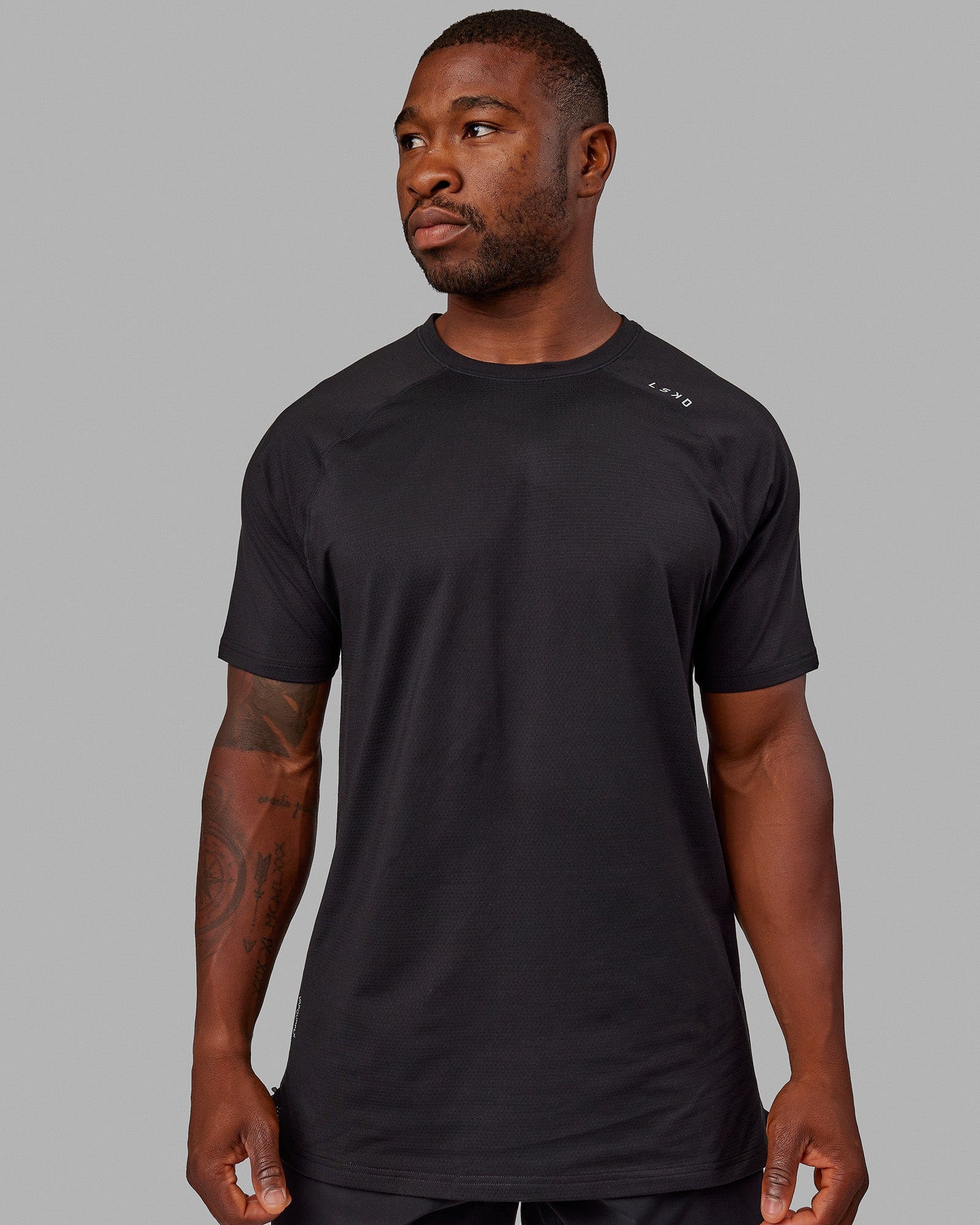 Perform VapourFLX Tee - Black-Reflective - Image 2