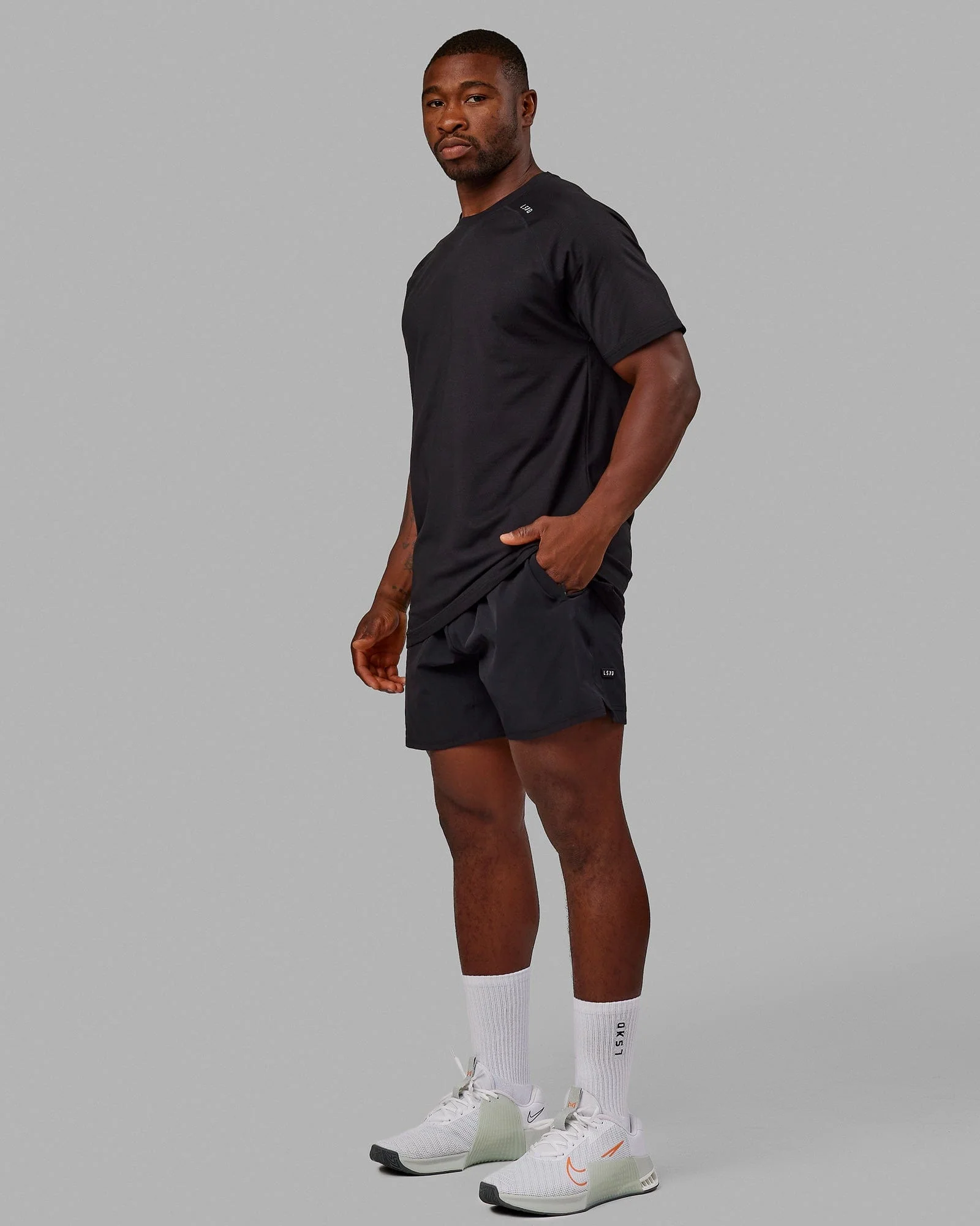 Perform VapourFLX Tee - Black-Reflective - Image 6