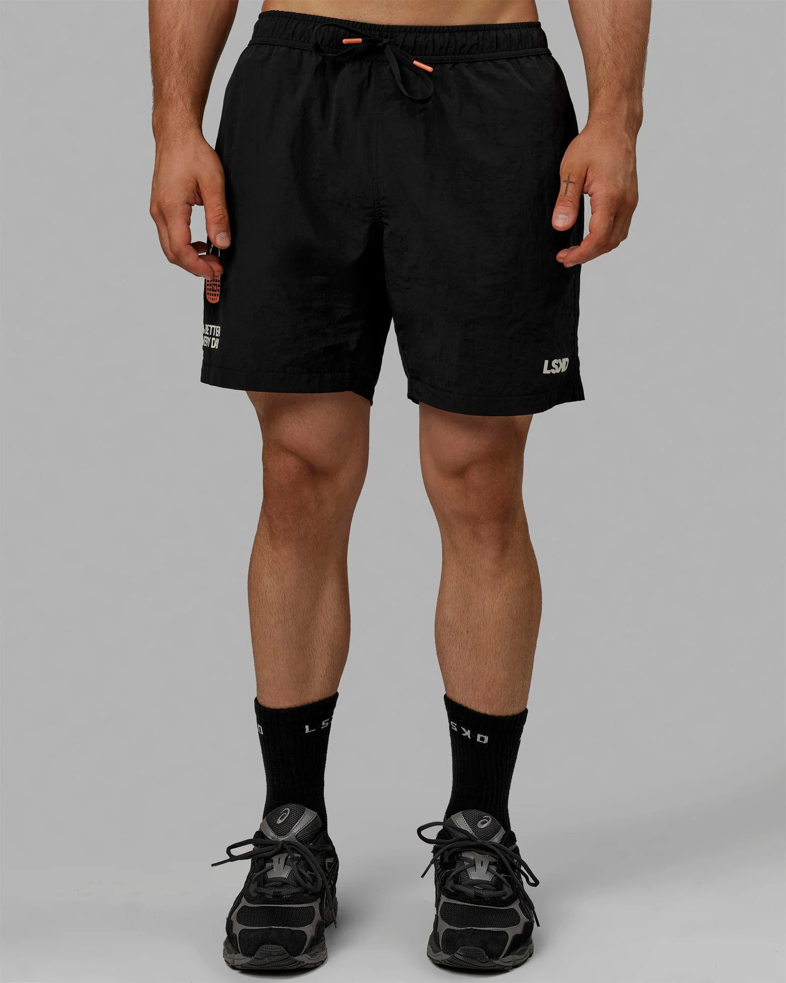 Millenium Short 7" - Black